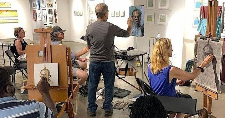 Recurring ArtEcon Initiative EVENTS @ KLG⁠
⁠
Have you ever imagined bringing your creative visions to life through drawing? If so, join us for the delightful monthly portrait and figure drawing class at ArtEcon! ⁠
In a warm and inspiring gallery atmo