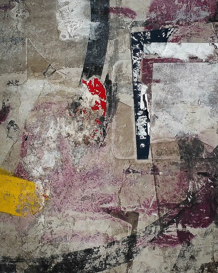 Need a closer look? ⁠
⁠
Is it a painting? A collage? A photo? other? Only one way to find out.....We are open today til 5pm. ⁠
⁠
See you soon!