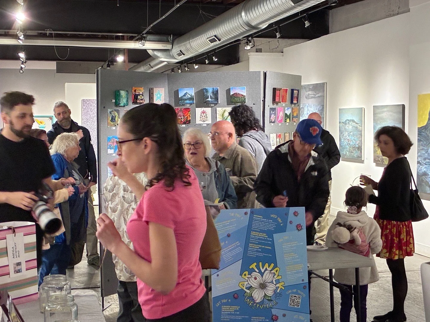Great turnout last night for the 6-squared Jam Art Opening! If you haven't noticed, the ArtWalk has expanded. What started as a one day event, 28 years ago, has expanded to a full week of celebrating the arts through music, visual arts, open studios 
