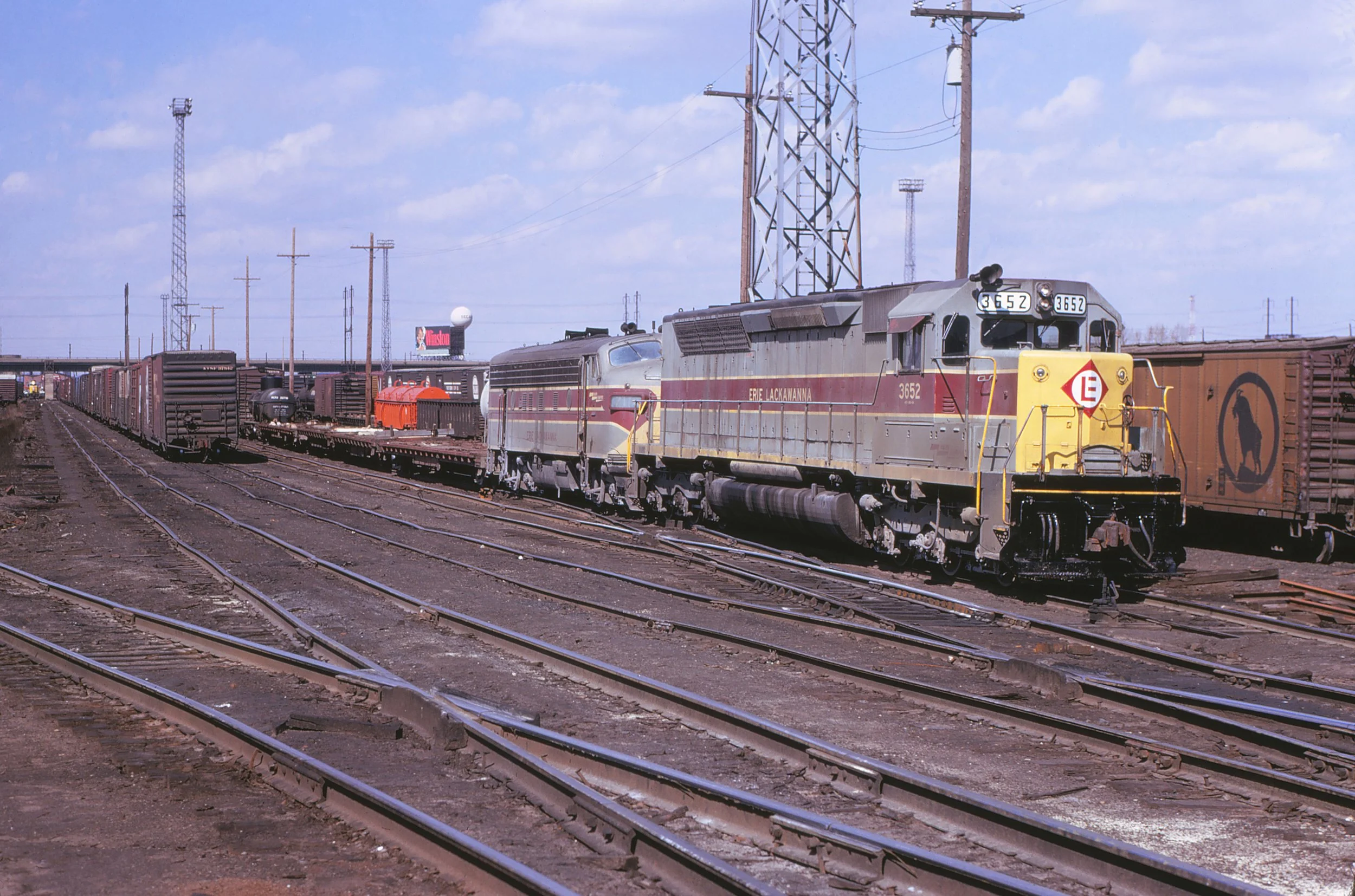 EL 3652 + 7114 Croxton NJ PO-98