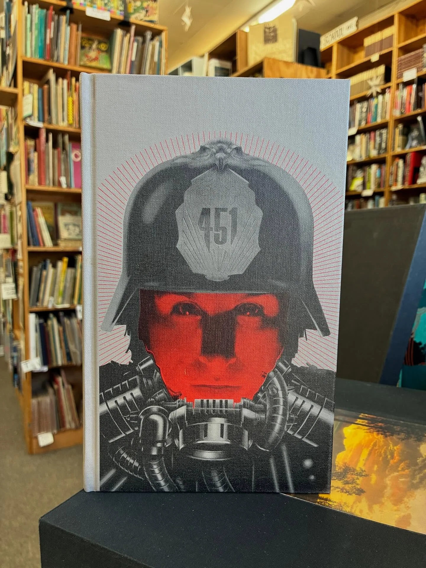 Absolutely gorgeous Illustrated Folio Society boxed hardcover edition. $250

Call or come in to purchase.