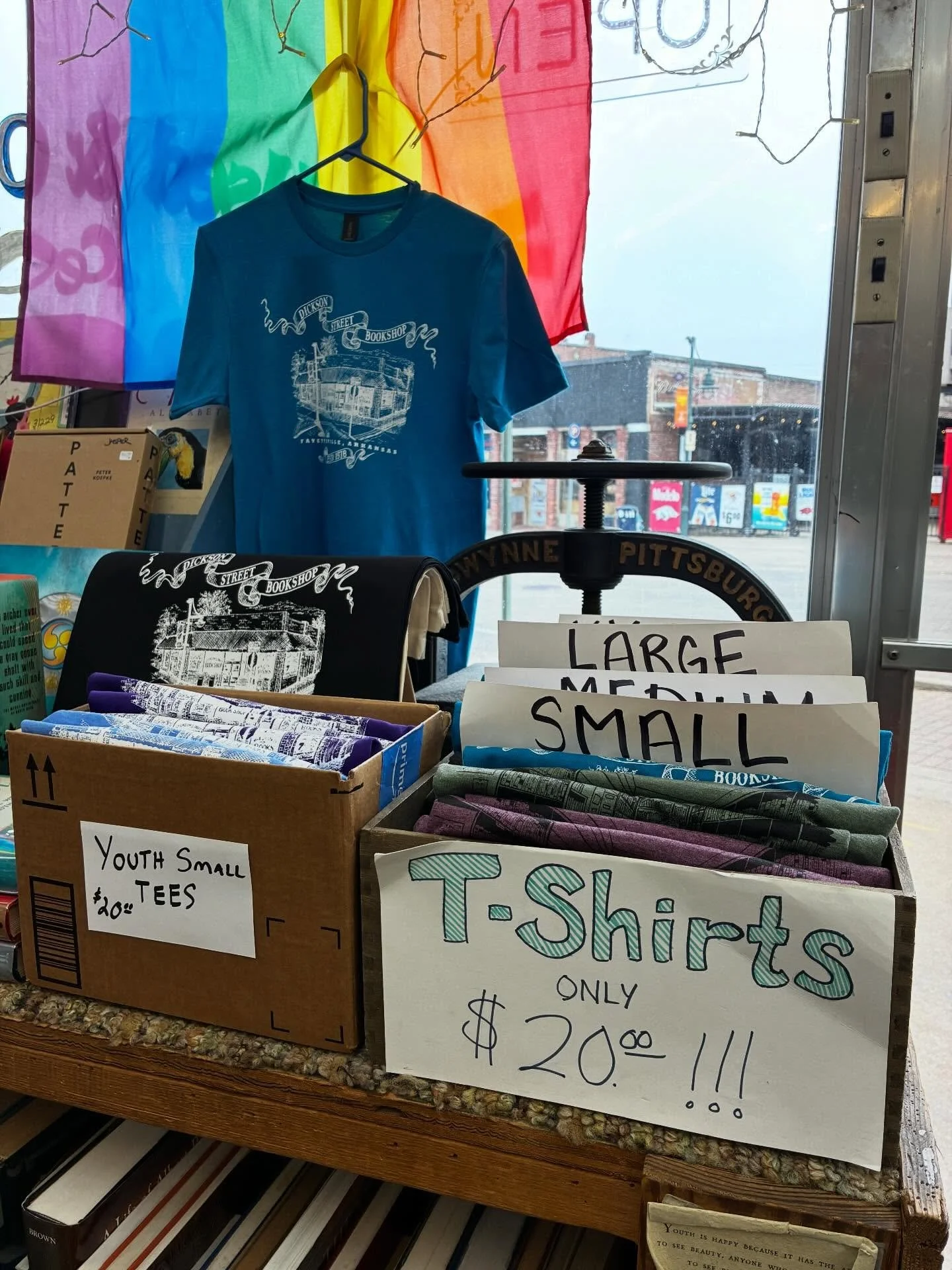 New Tees and Totes in stock! 

DSB Storefront artwork in white on Dark Gray and Sapphire Blue cotton/poly blend tees, SM thru 2X, $20 in store and online.

We also printed some youth small size tees this run as an in store exclusive. Purple and heath