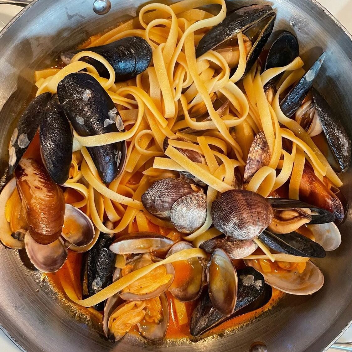 You can never go wrong with a pasta + seafood combo. #buonappetito
📷 by @gwu_eats at #cinqueterreseattle
&bull;
Tag your photos with @cinqueterreseattle
Geotag our location: 📍Cinque Terre Ristorante
or hashtag #cinqueterreseattle for a chance to be