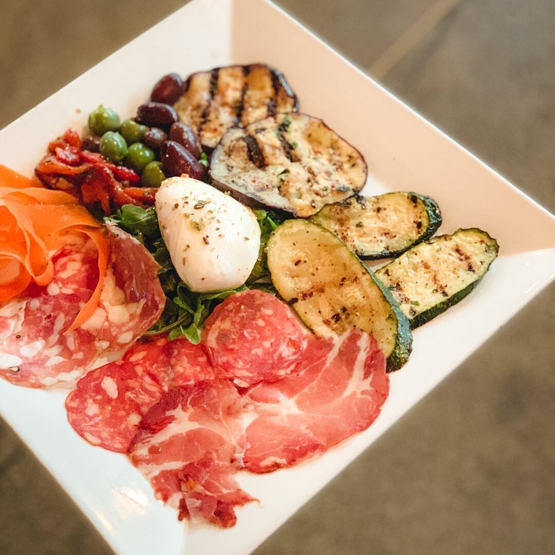 Always start with the antipasto
#protip #italianfood #antipasto