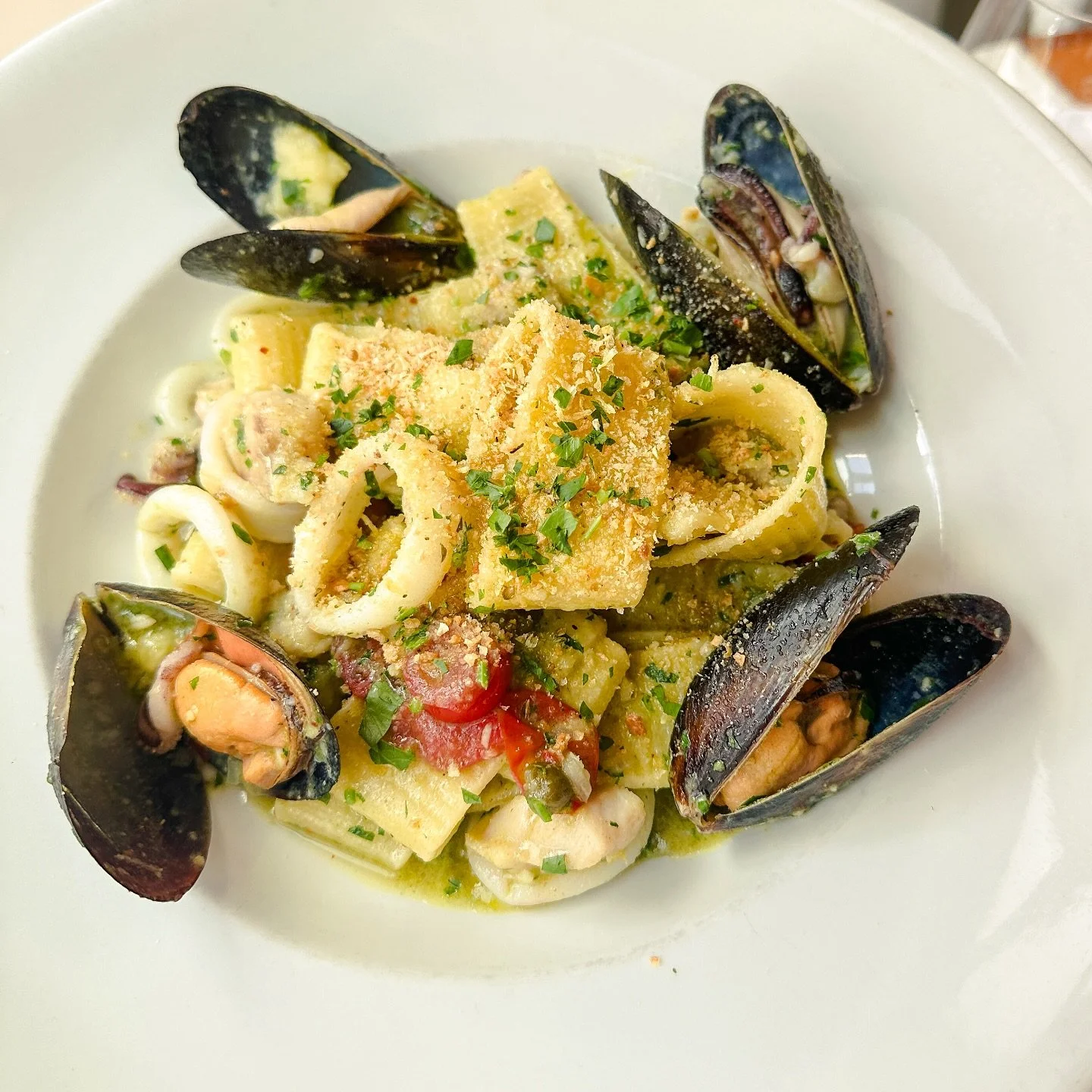 Calamarata al Pesce
House made calamarata pasta, wild Alaskan Pollock: &lsquo;Defender Series&rsquo;, pacific calamari, white puttanesca, aromatic breadcrumbs. 
Have you tried it?
#wildalaskanpollock #housemadepasta