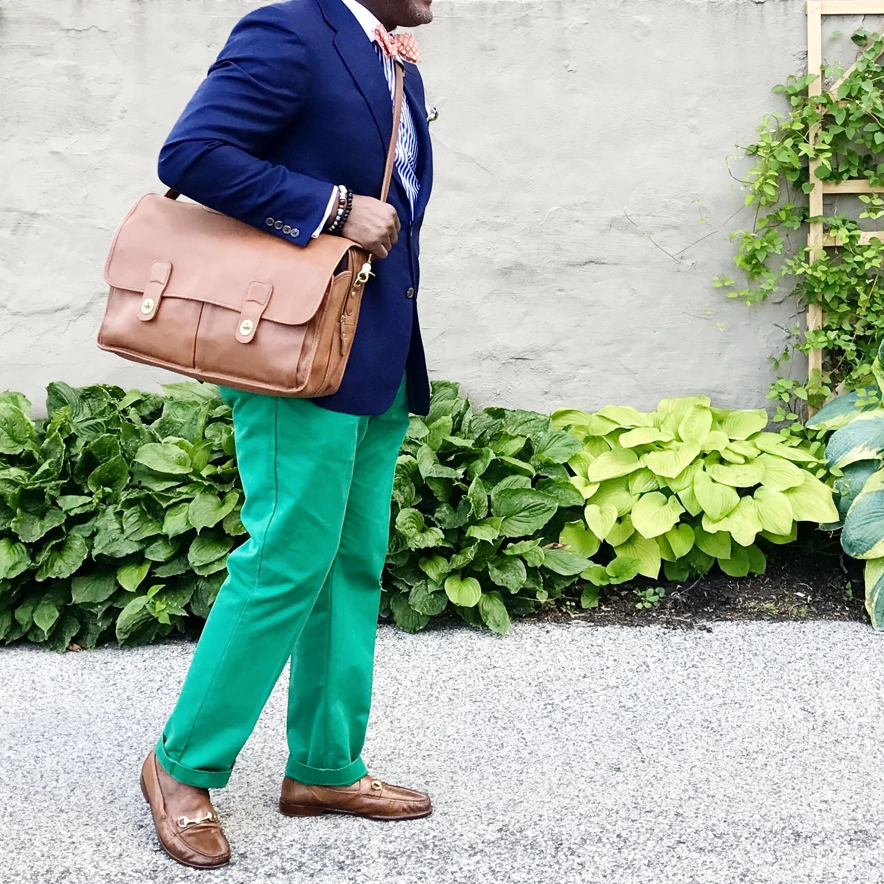 MESSENGER BAG