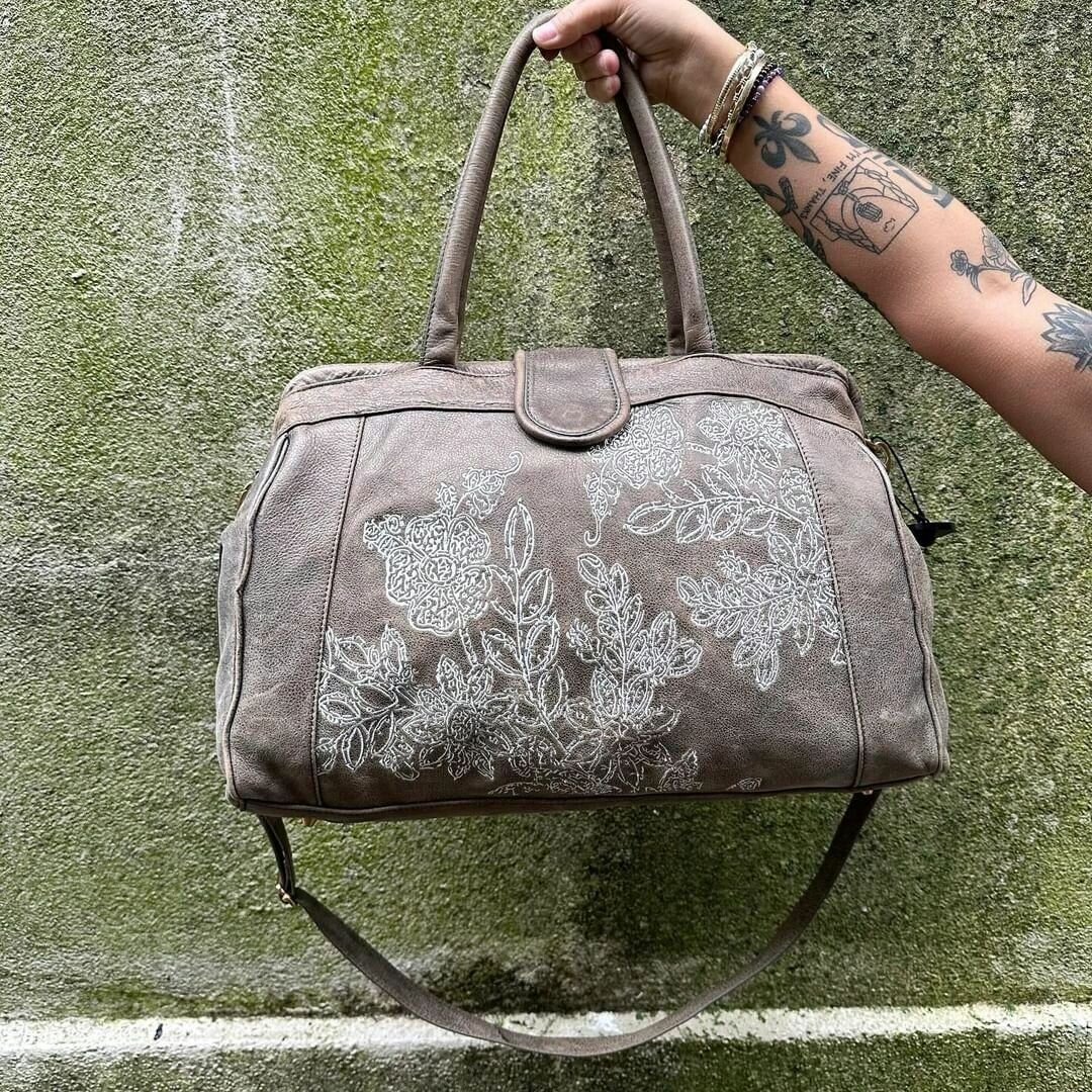 This embroidered satchel is giving us boho vibes! ☮️
Now available for $44.95
.
.
Call or email us for inquiries!
609-924 -1997
princeton@greenestreet.com
.
.
@greenestreetprinceton is not affiliated with the brands we sell. All copyrights remain wit