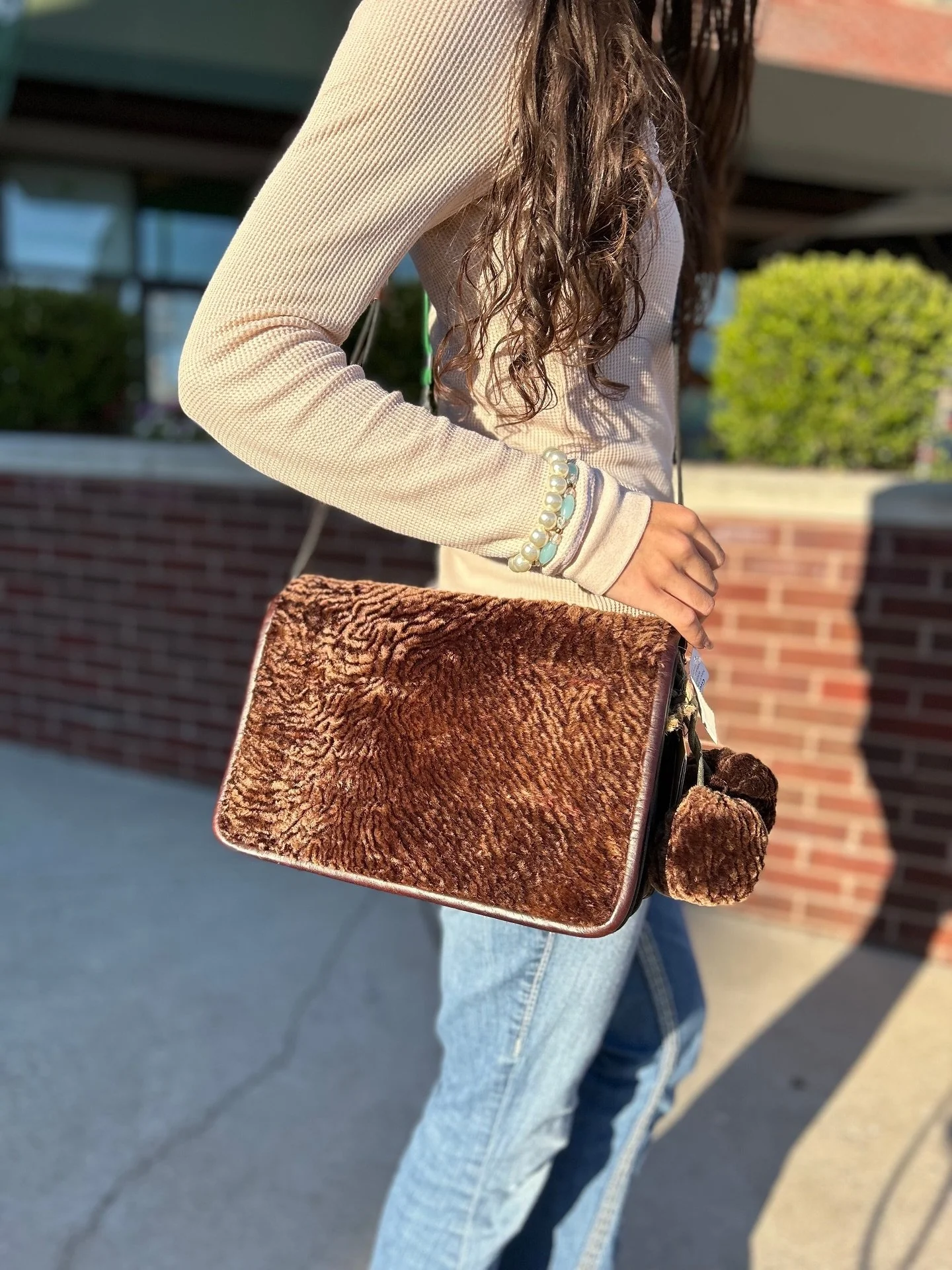 Pair this gorgeous NWTs Patricia Nash faux fur find with your look!✨ New in at @greenestreetexton 

$91.95

Call or email us for inquiries!
📞610-466-5713
📧fairfield@greenestreet.com