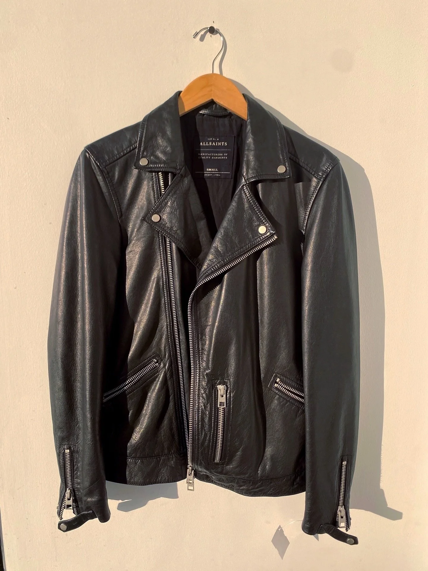 New jackets in at @greenestreetsnyder!💫

&bull; Allsaints black leather jacket Size S $275.95
&bull;&nbsp;Allsaints brown jacket Size 6 $180.95

Call or email us for inquiries!
📞267-807-1295
📧snyder@greenestreet.com