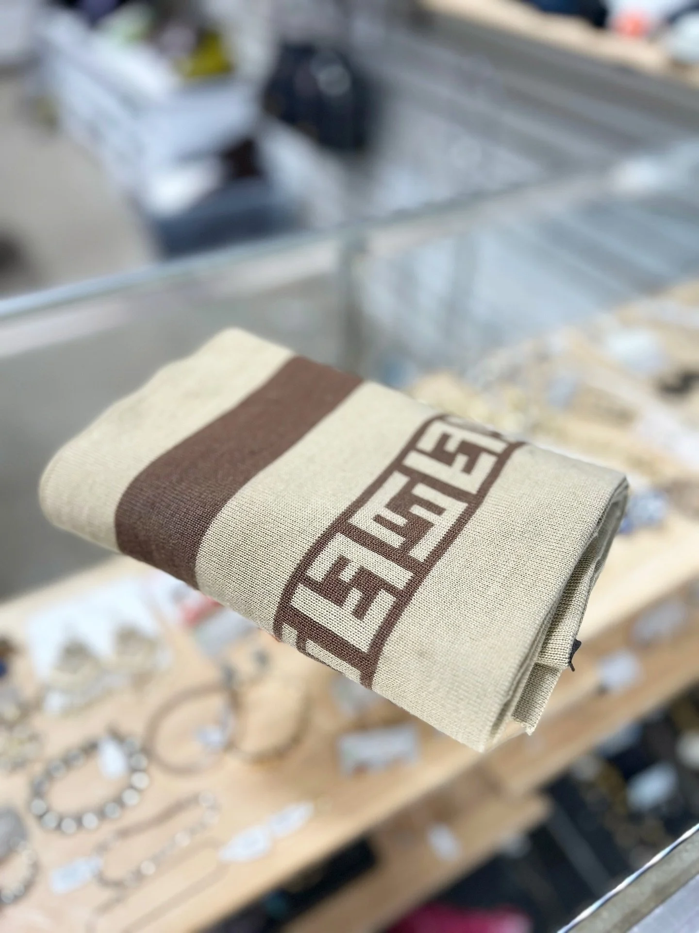 Fendi alert!‼️ New in store at @greenestreetexton

Knit scarf
$150.95

Call or email us for inquiries!
📞610-466-5713
📧fairfield@greenestreet.com