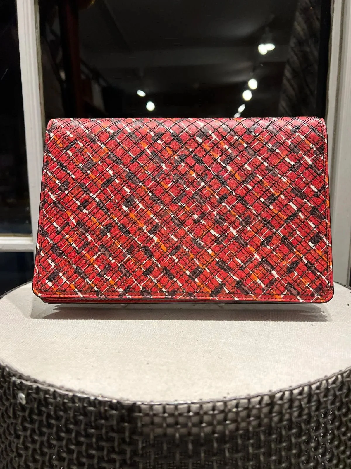 We&rsquo;re loving this woven designer beauty, new in at @greenestreetlambertvillenj😍

Bottega Veneta 
$690.95
✅Authenticated via Entrupy

Call or email us for inquiries!
📞609-460-4523
📧lambertville@greenestreet.com