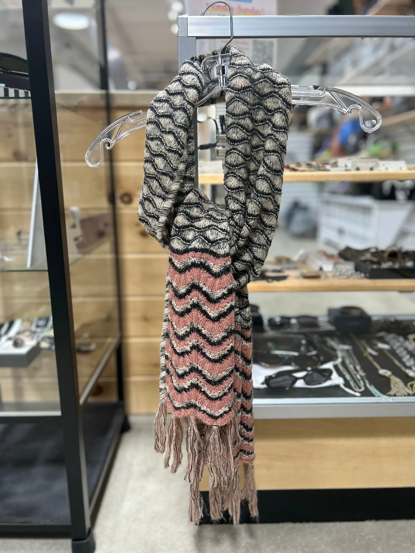 A cute little 💕MISSONI💕 stocking stuffer✨ Available at @greenestreetexton

$49.95

Call or email us for inquiries 
📞610-466-5713
📧Fairfield@greenestreet.com