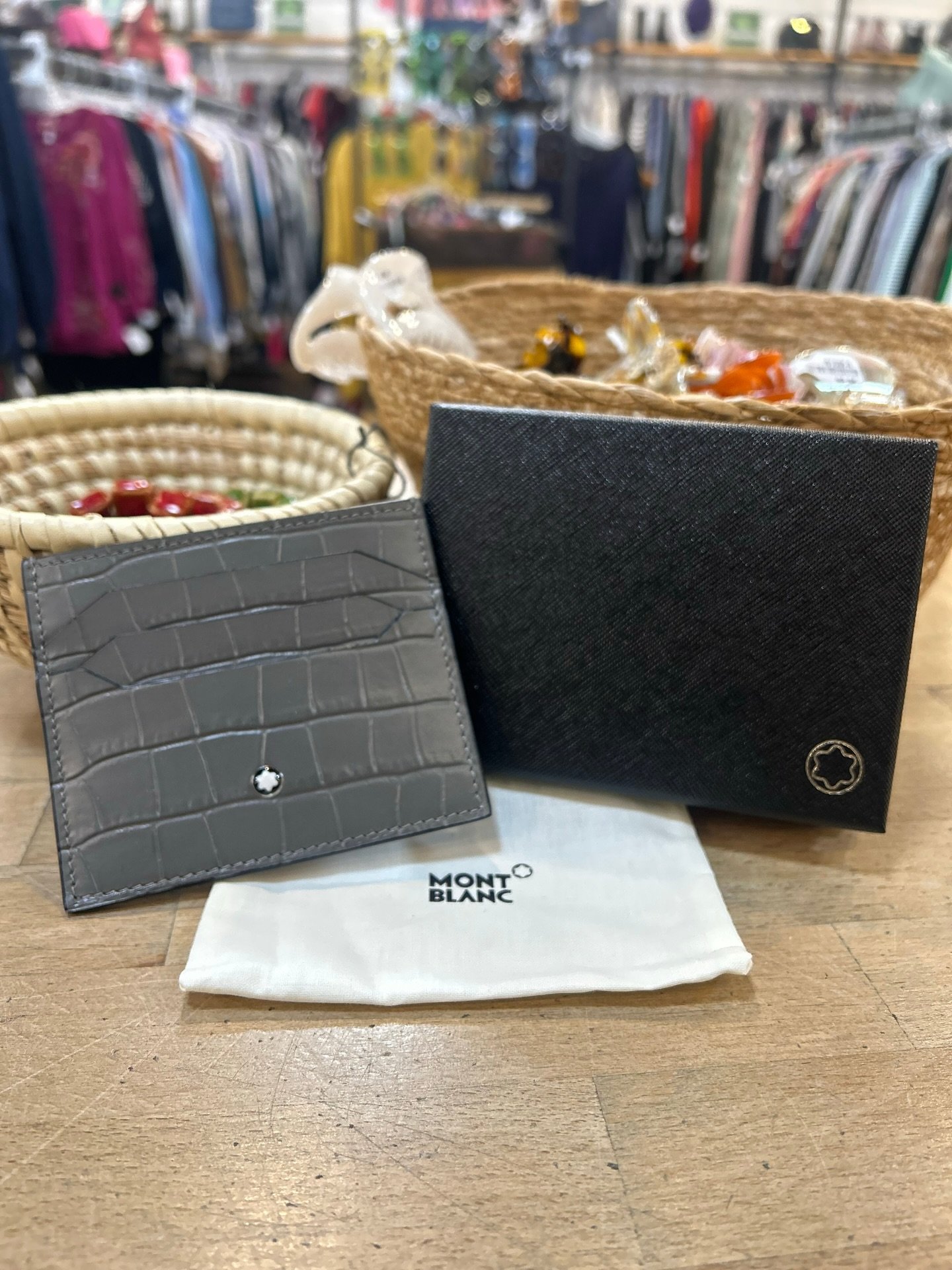 New Mont Blanc arrival from @greenestreetgateway!✨

$148.95

Call or email us for inquiries 
📞484-367-7412
📧Gateway@greenestreet.com