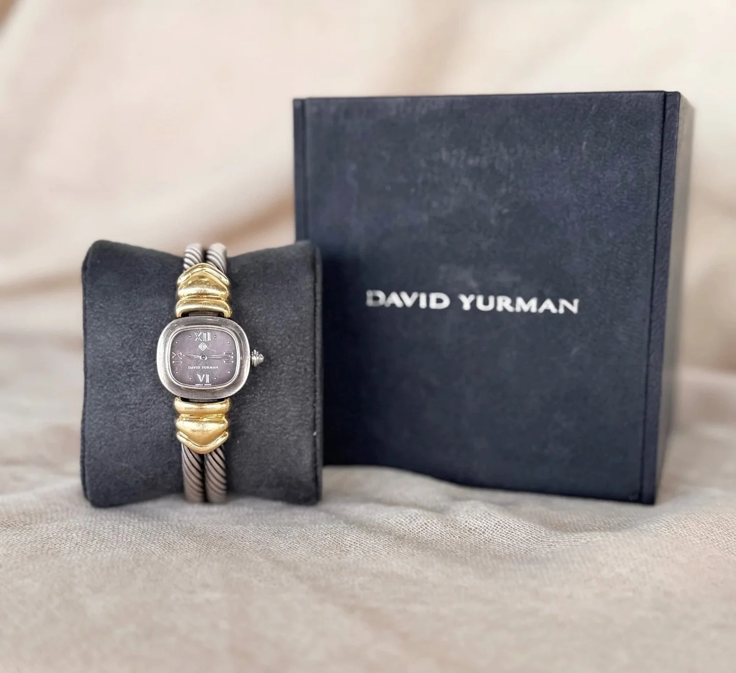 We can&rsquo;t get enough of this gorgeous Yurman watch!😍 Available at @greenestreetsnyder

$1,095.95

Call or email us for inquiries!
📞267-807-1295
📧snyder@greenestreet.com