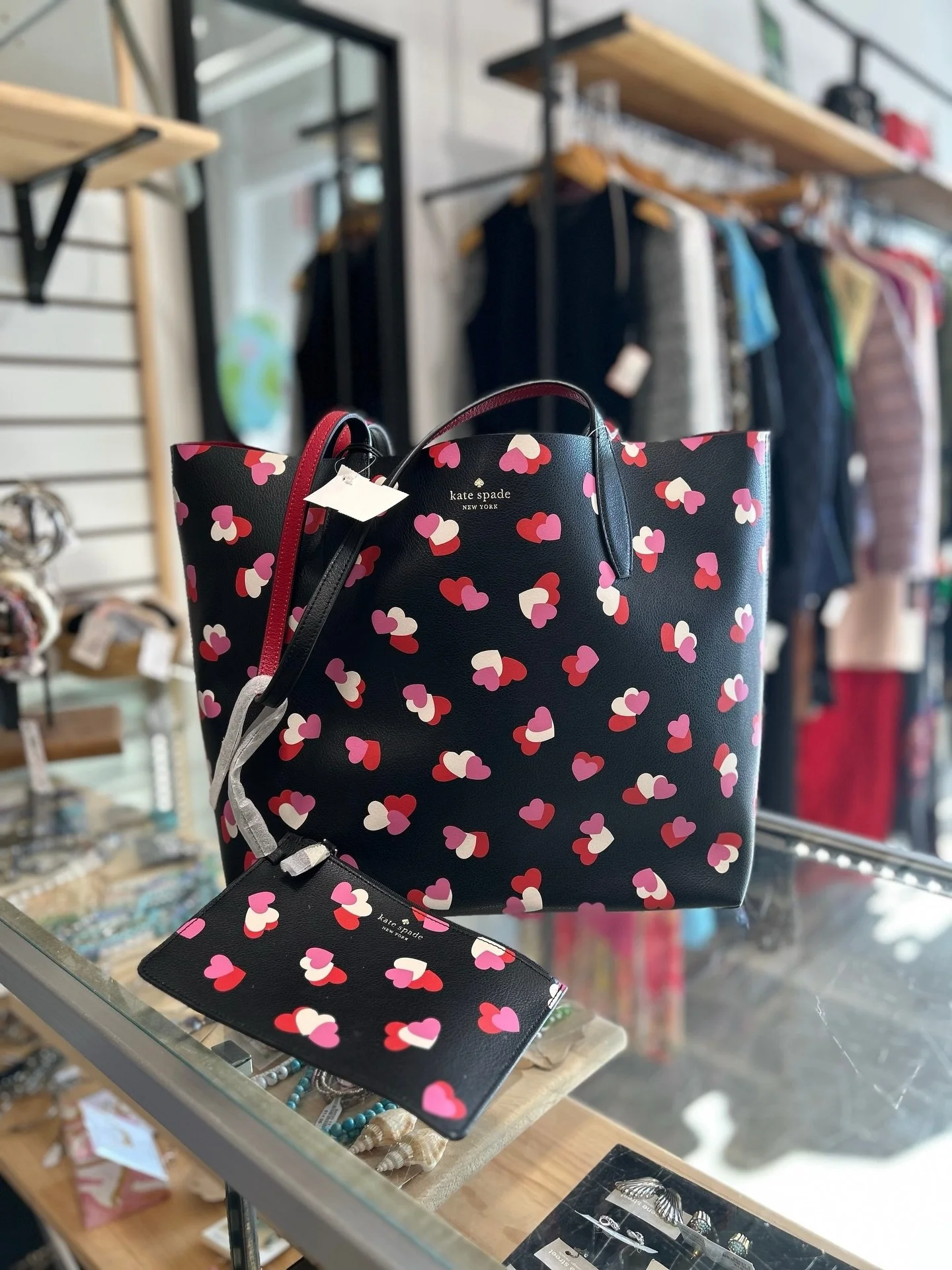 The cutest Kate Spade tote, available now at @greenestreetexton💕💕💕

$78.95

Call or email us for inquiries!
📞610-466-5713
📧fairfield@greenestreet.com