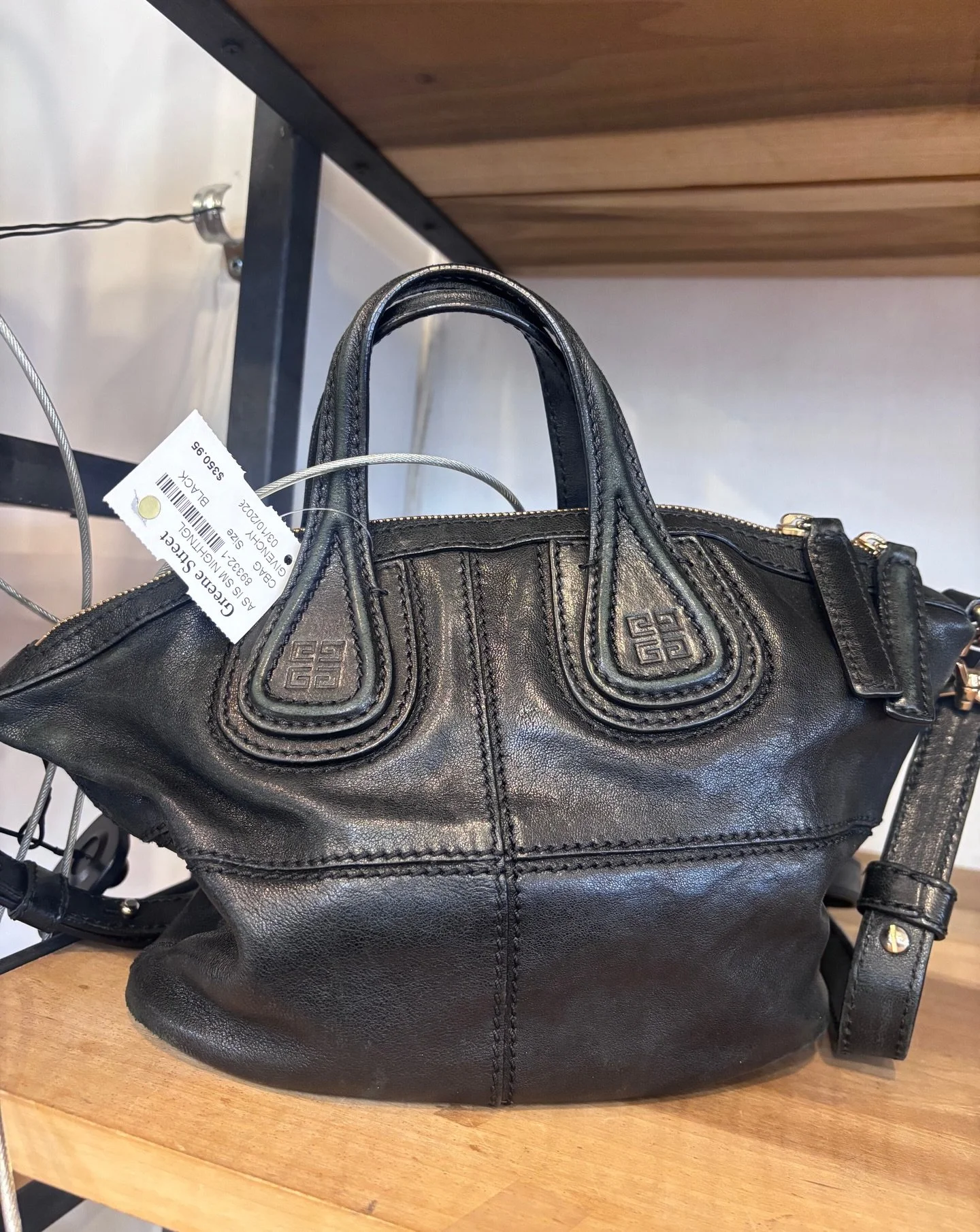 🖤Givenchy🖤 New in at @greenestreetchestnuthill

$350.95

Call or email us for inquiries!
📞267-331-6723
📧chestnuthill@greenestreet.com