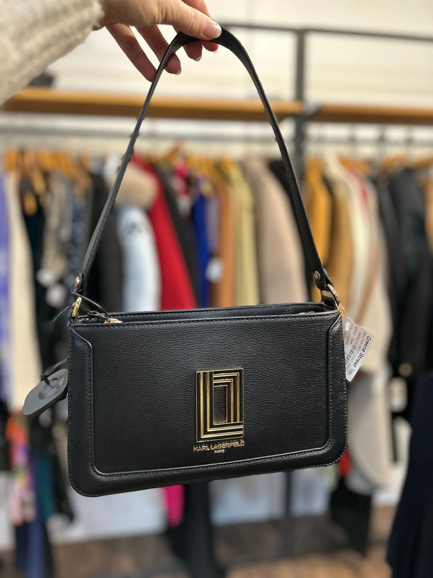 Add this little Karl Lagerfield cutie to your look!🖤 Available at @greenestreetsouthstreet

$33.95

Call or email us for inquiries 
📞215-703-7478
📧Southstreet@greenestreet.com