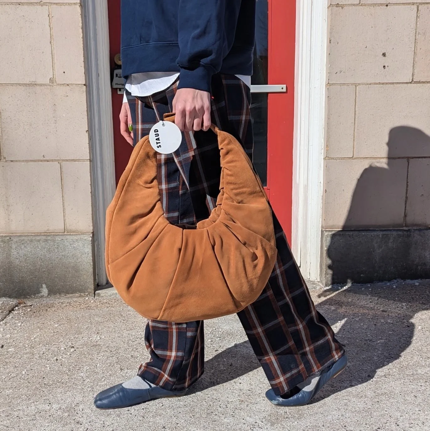 We&rsquo;re loving this adorable STAUD bag! NWTs, Available at @greenestreetprinceton😍

$250.95

Call or email us for inquiries!
📞609-924-1997
📧princeton@greenestreet.com
