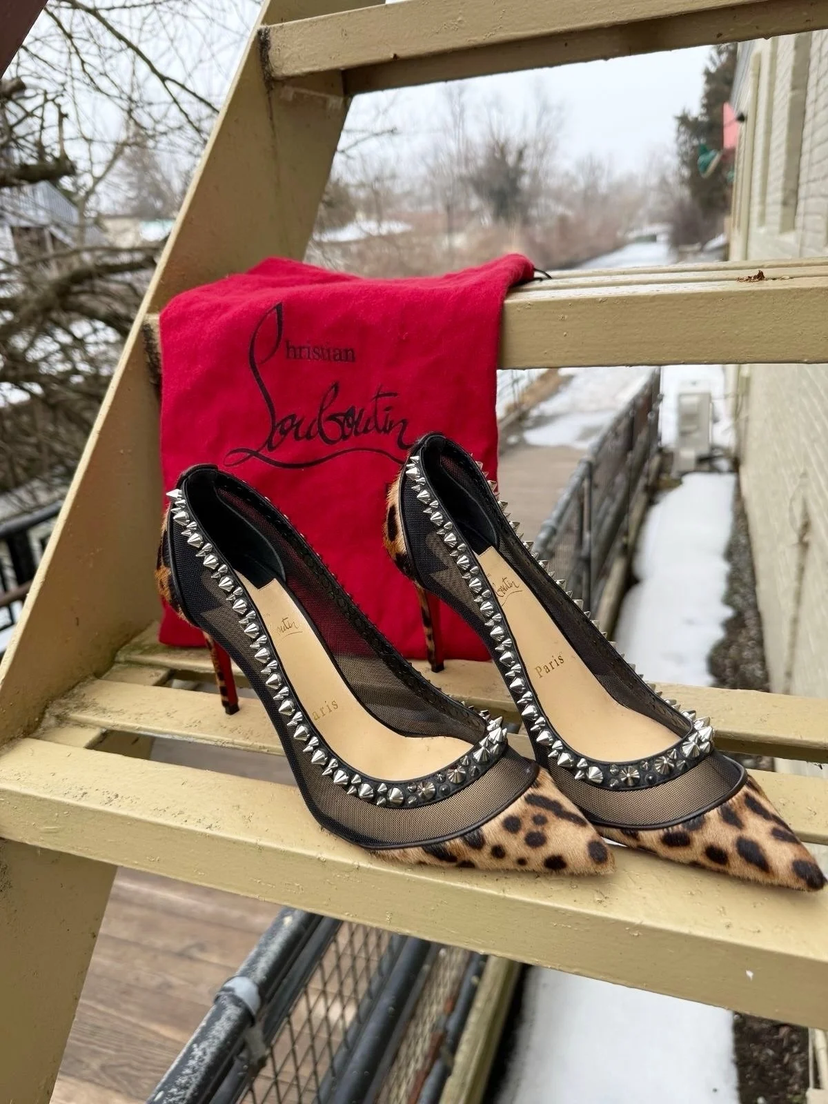 Take a walk on the wild side with these stunning Louboutin heels!👠❤️

Available at @greenestreetlambertvillenj

Size 38 $330.95

Call or email us for inquiries!
📞609-460-4523
📧lambertville@greenestreet.com