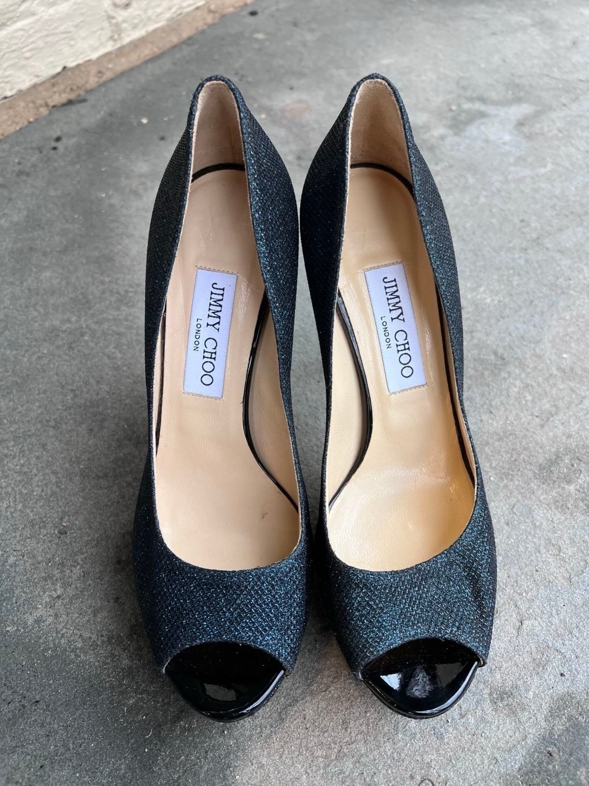 Add these gorgeous sapphire blue peep toe Jimmy Choo&rsquo;s to your look! Available at @greenestreetlambertvillenj

Size 38.5 $175.95

Call or email us for inquiries!
📞609-460-4523
📧lambertville@greenestreet.com