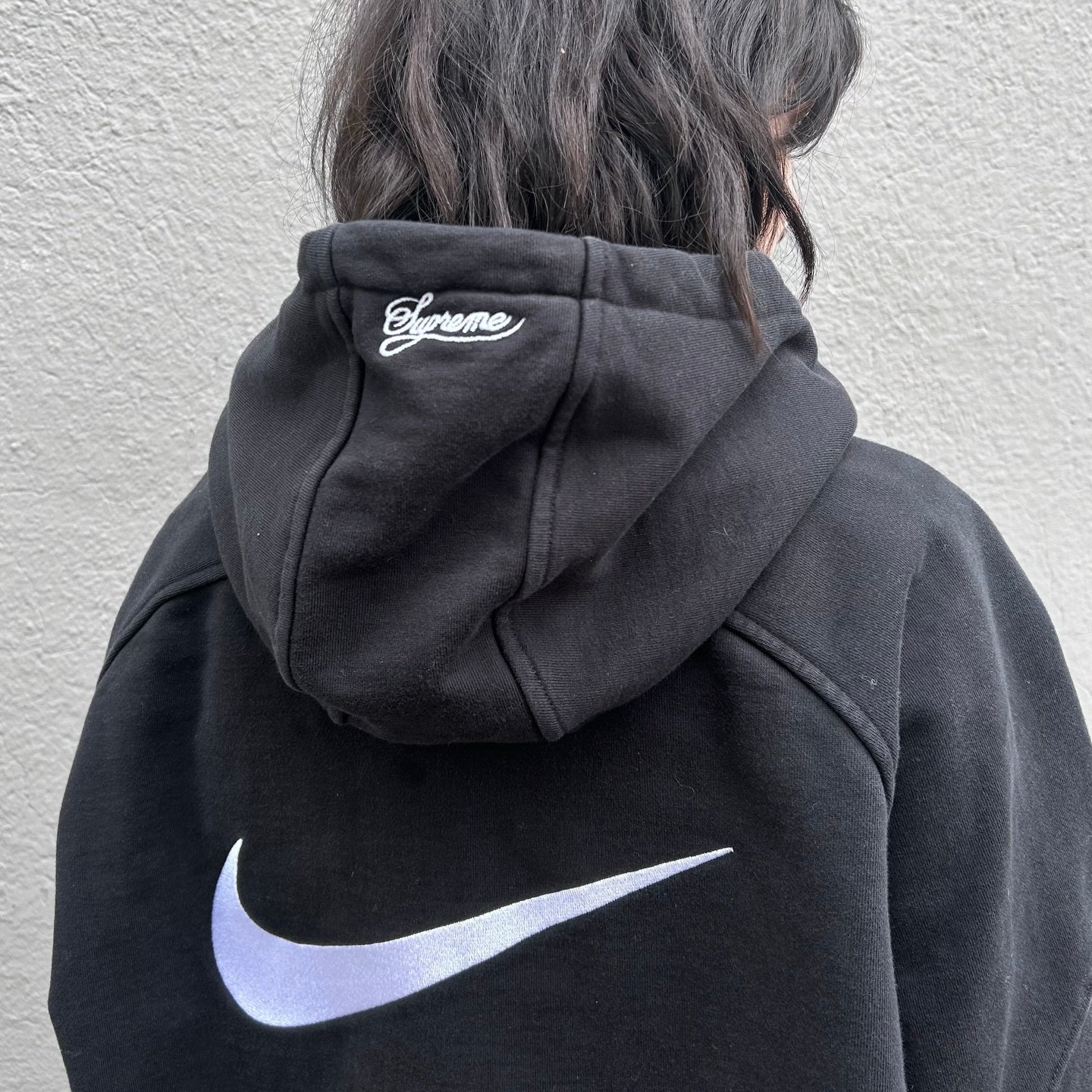 Nike x Supreme🖤 New in at @greenestreetprinceton

Mens size L $125.95

Call or email us for inquiries!
📞609-924-1997
📧princeton@greenestreet.com