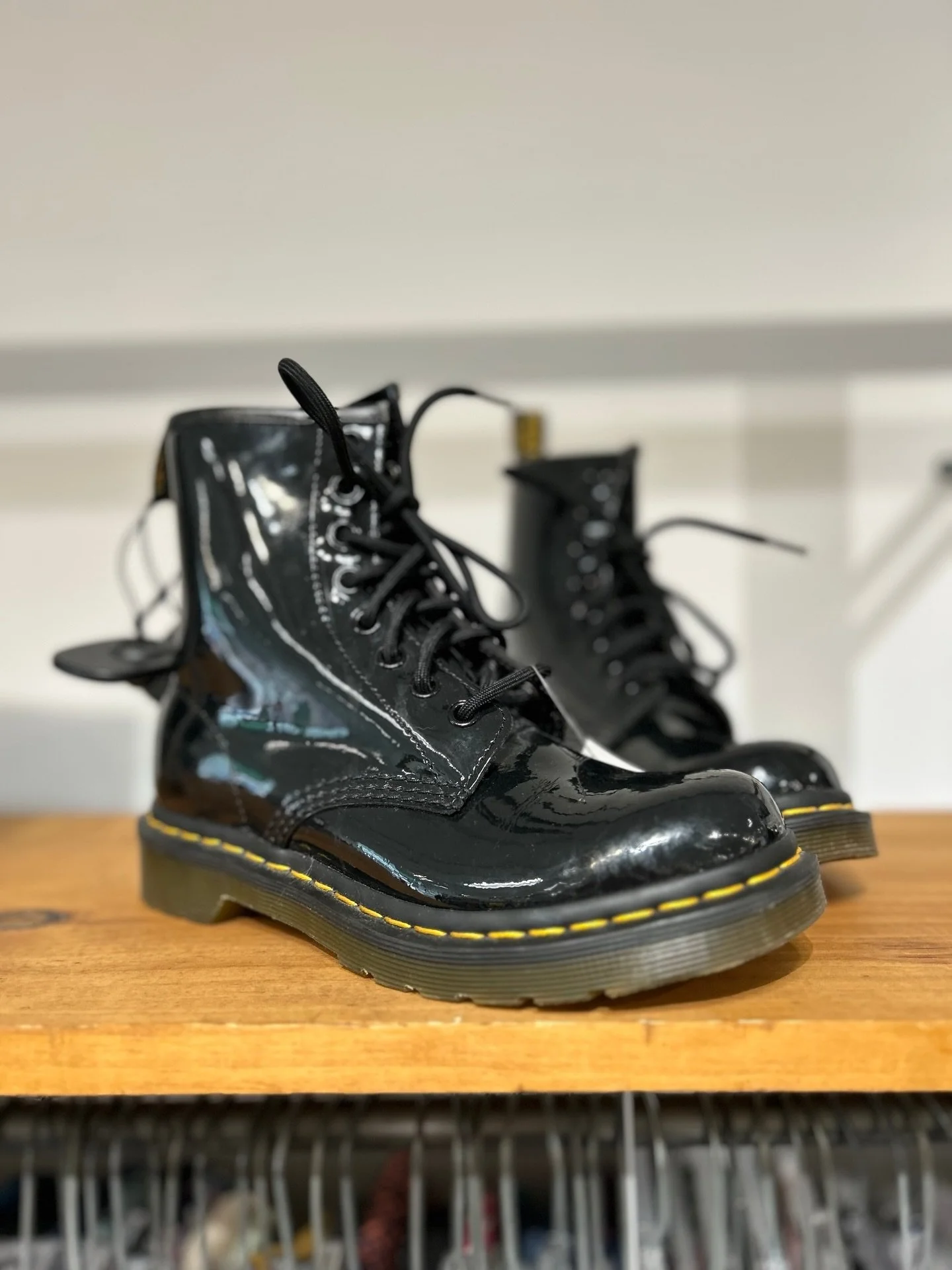 We love a classic pair of Doc Martens! Scoop up this black patent leather boots from @greenestreetexton

Size 6 $58.95

Email us for inquiries!
📧fairfield@greenestreet