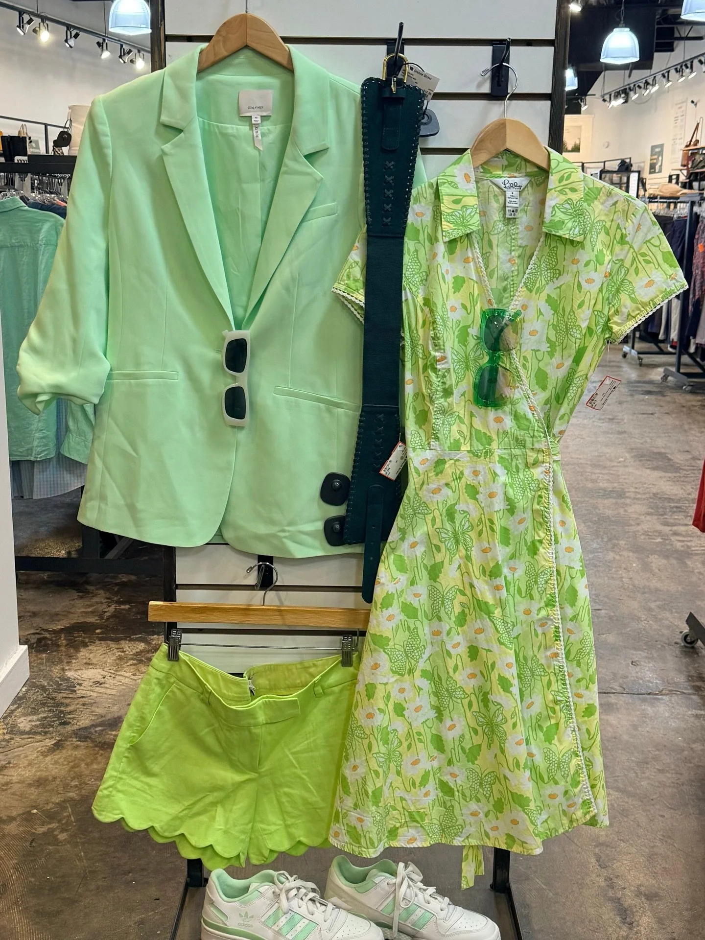 Spring into Greene Street!💚 20% off one full-priced item today only! Shop these cute green finds from @greenestreetgateway

Email for inquiries!
📧gateway@greenestreet.com