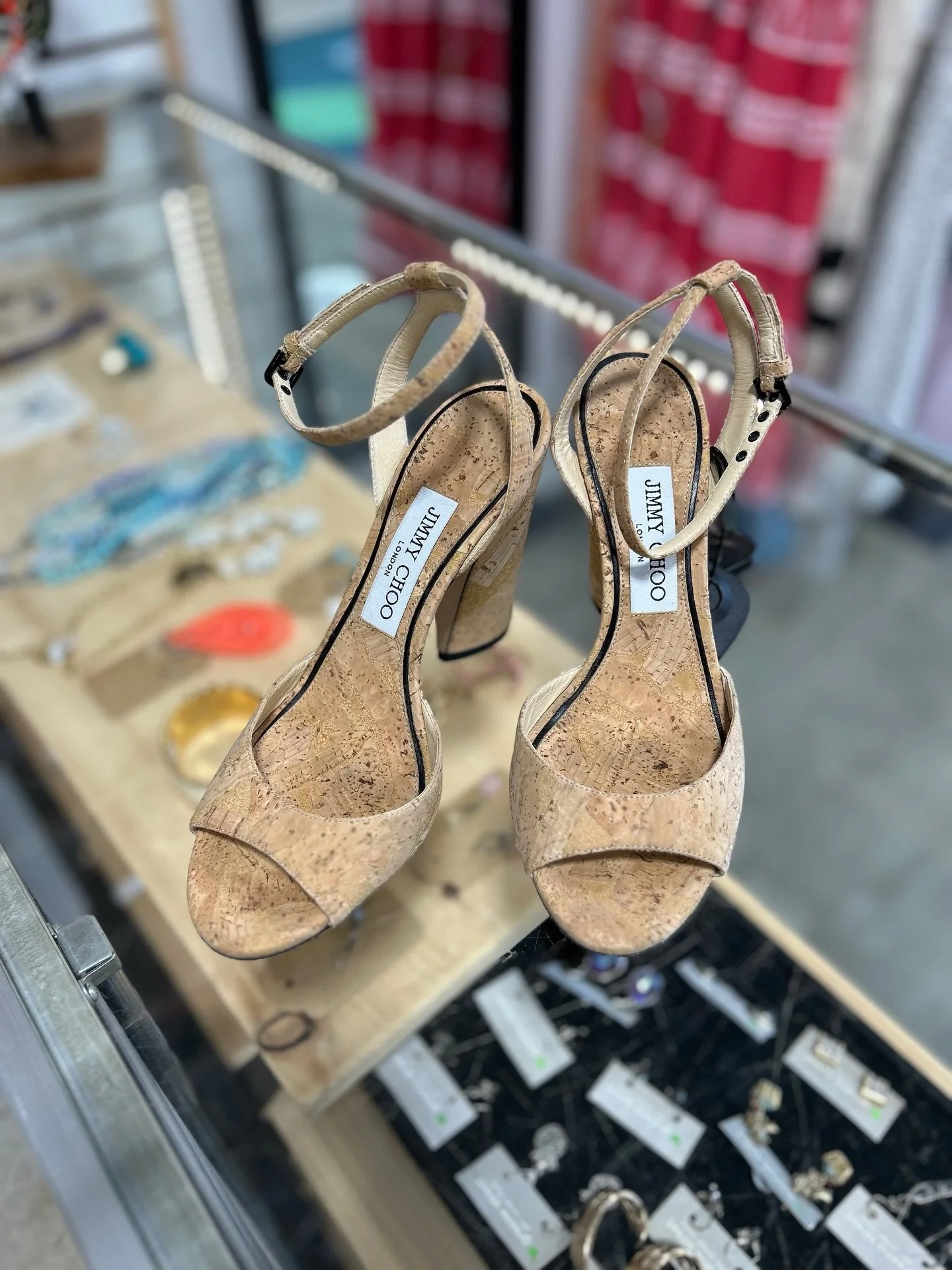 Your new summer heel awaits!☀️ Scoop up this gorgeous cork designer heels from @greenestreetexton

Size 37.5 $75.95

Email us for inquiries!
📧fairfield@greenestreet.com