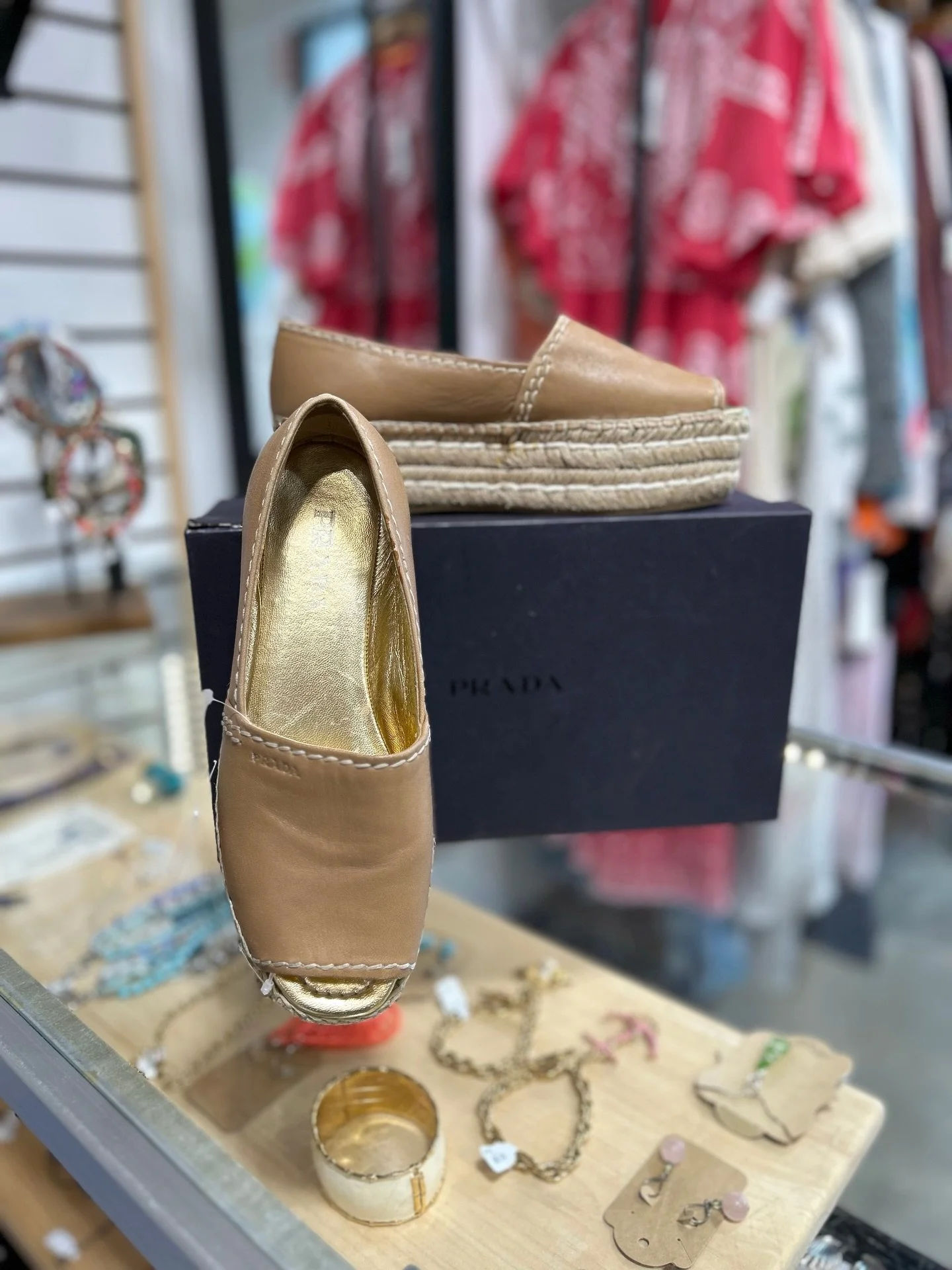 Scoop up these cute leather designer platform espadrilles from @greenestreetexton✨

Size 36.5 $88.95

Email us for inquiries!
📧fairfield@greenestreet.com