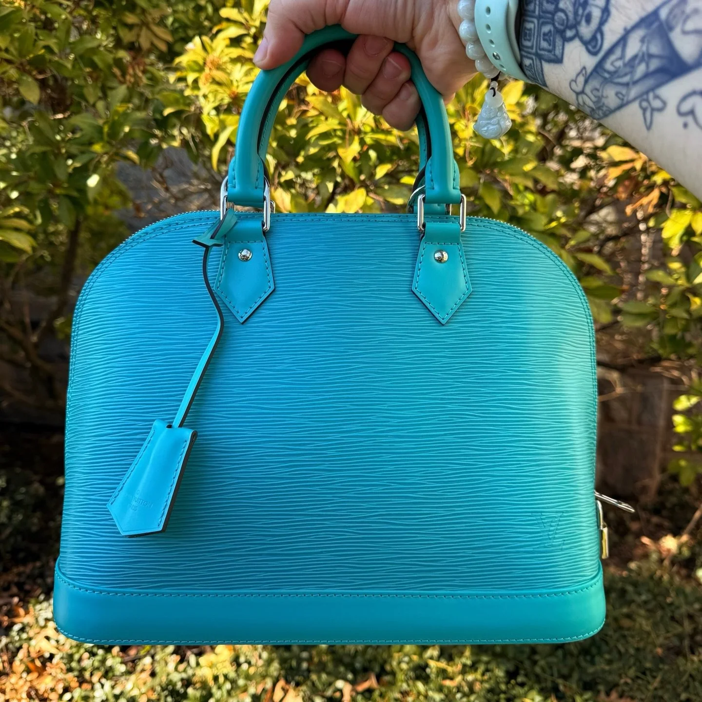 ✨LV✨ Turquoise Alma PM epi leather bag, available at @greenestreetprinceton

$960.95
✅Authenticated via Entrupy

Email us for inquiries!
📧princeton@greenestreet.com
