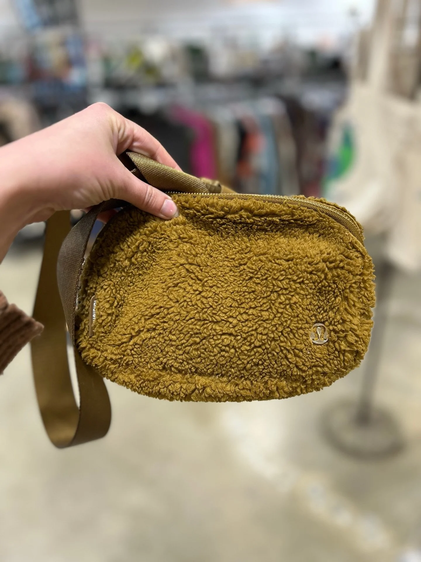 Your favorite belt bag! Just in at @greenestreetexton

Lululemon
$25.95

Email us for inquiries!
fairfield@greenestreet.com