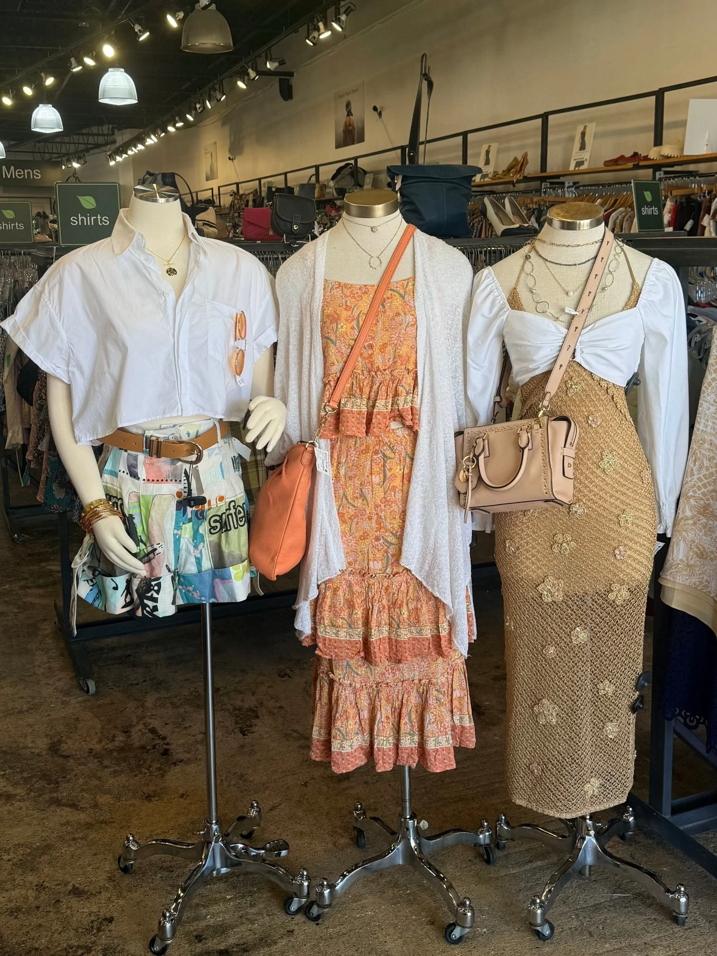 Headed out on a Vacation?🌴☀️ Find your looks for less at Greene Street!

Get these looks from @greenestreetgateway✨

Email us for inquiries!
📧gateway@greenestreet.com