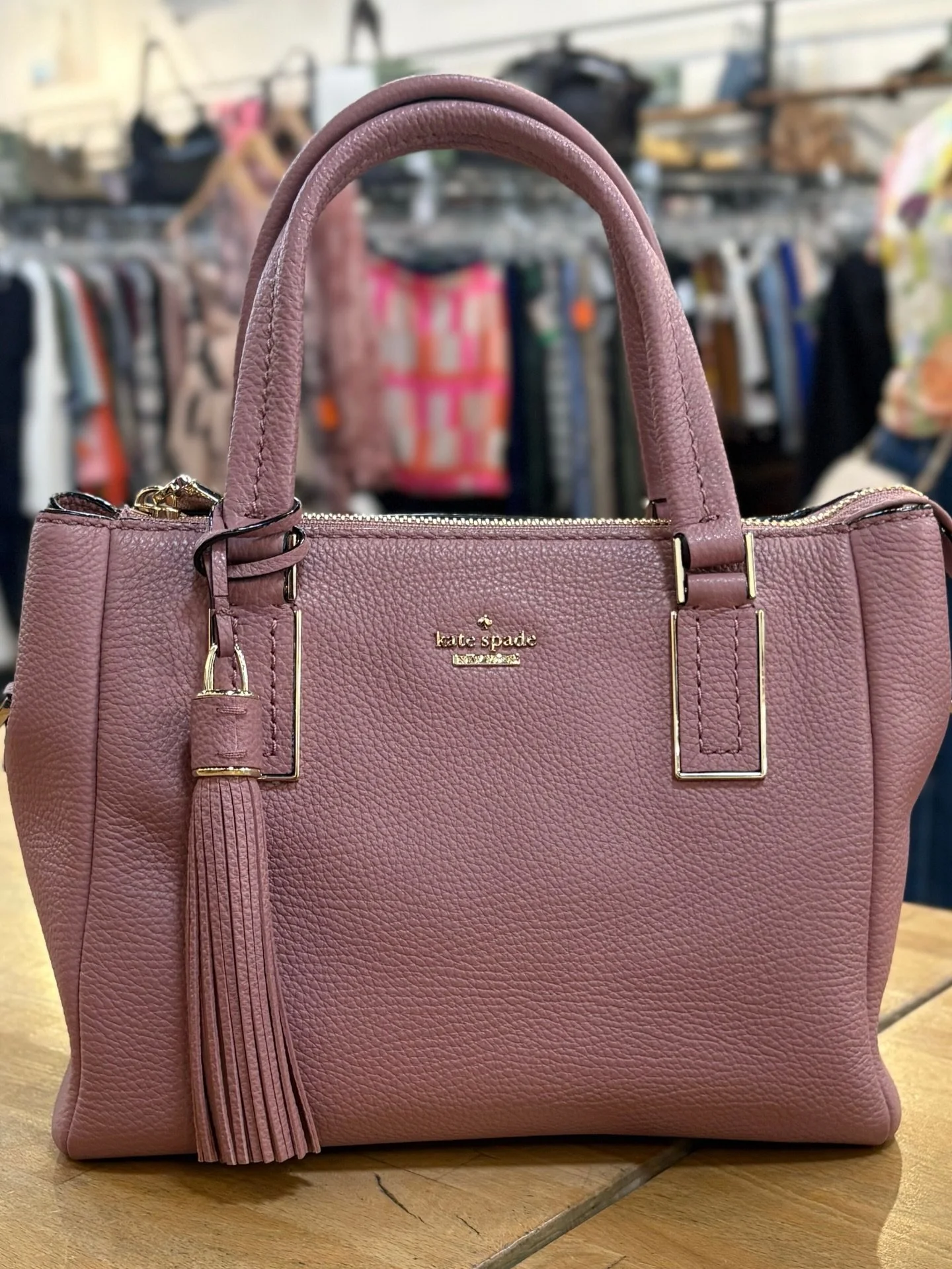 The perfect Spring bag!💜 Available at @greenestreetgateway

Kate Spade
$66.95

Email us for inquiries!
📧gateway@greenestreet.com