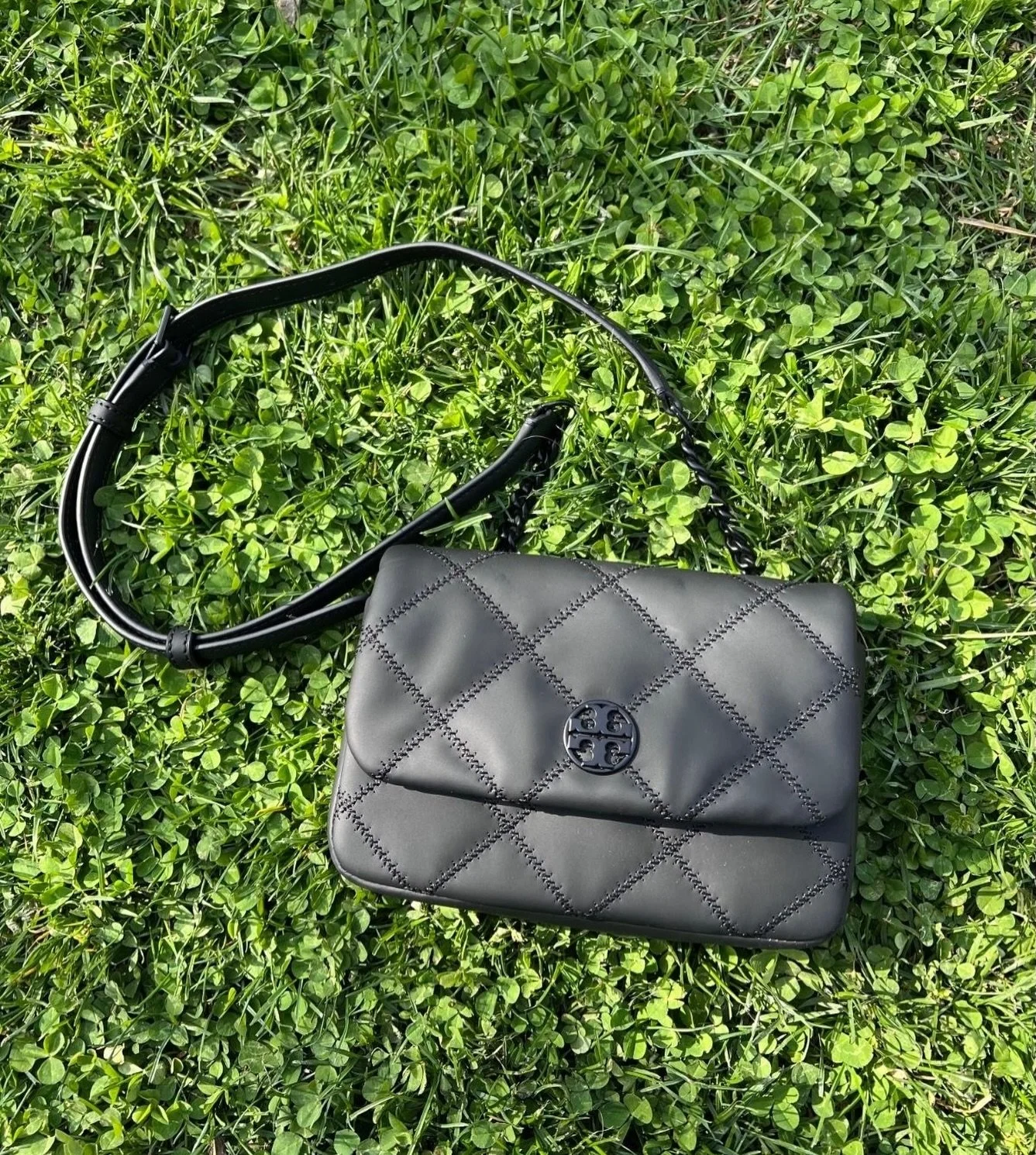 We&rsquo;re loving this gorgeous Tory Burch bag!✨ Available at @greenestreetlambertvillenj

$185.95

Email us for inquiries!
📧lambertville@greenestreet.com
