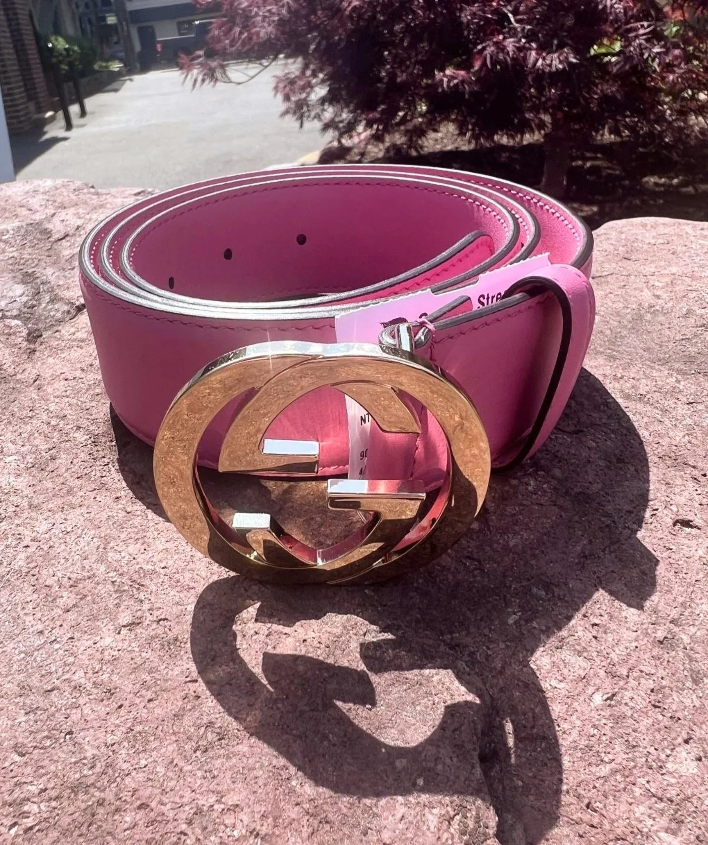 Add a pop of color to your look with this gorgeous designer belt!🌸 Available at @greenestreetlambertvillenj

Size 90 (32-34)
$300.95

Email us for inquiries!
📧lambertville@greenestreet.com