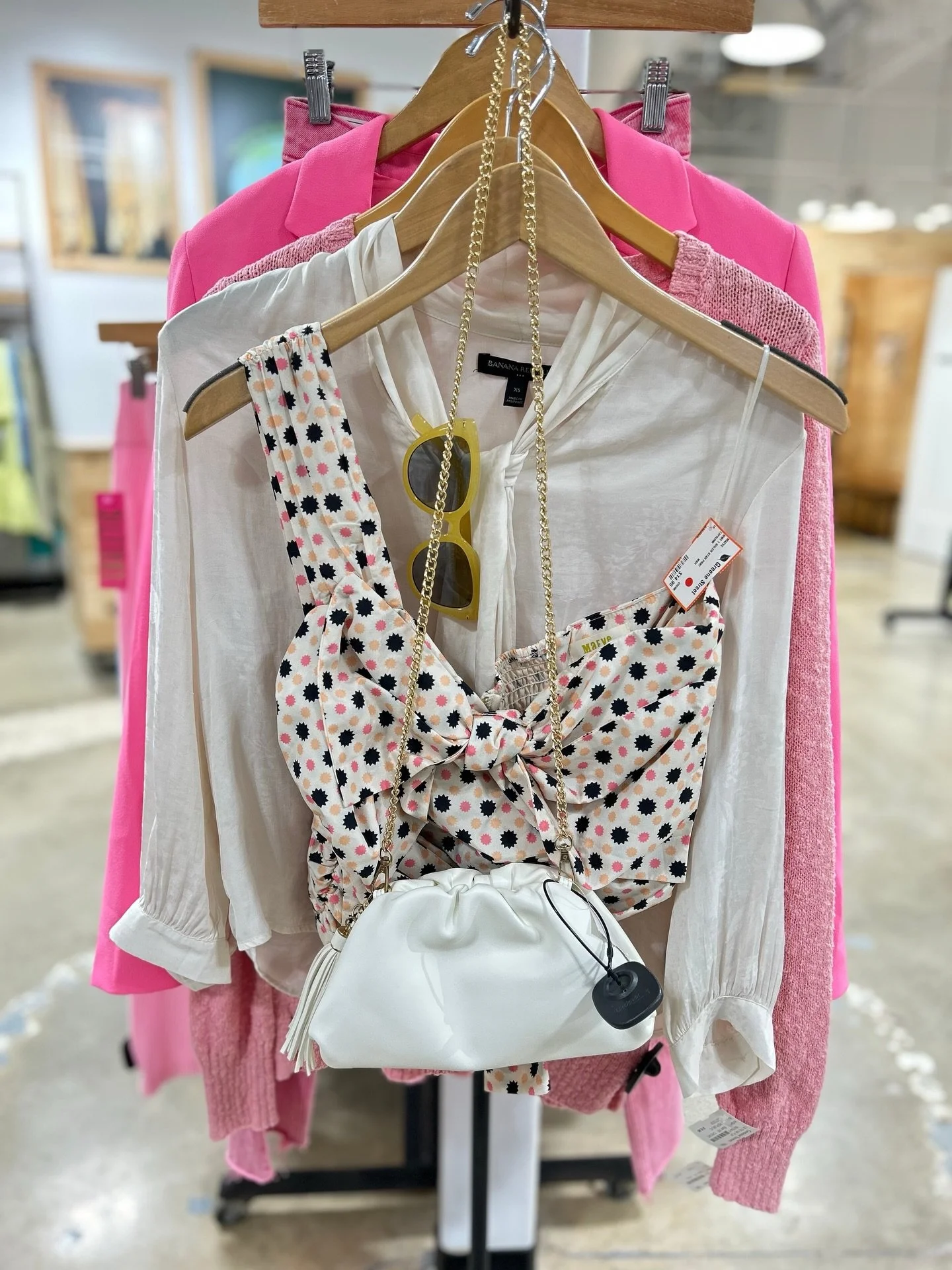 Consign or Trade last year&rsquo;s Spring wardrobe for a chance to win a $250 Greene Street gift card!🎉

Consign or trade at your nearest GS store now through 4/26!!✨
One winner will be chosen 4/27.

Get these new finds from @greenestreetexton

Emai