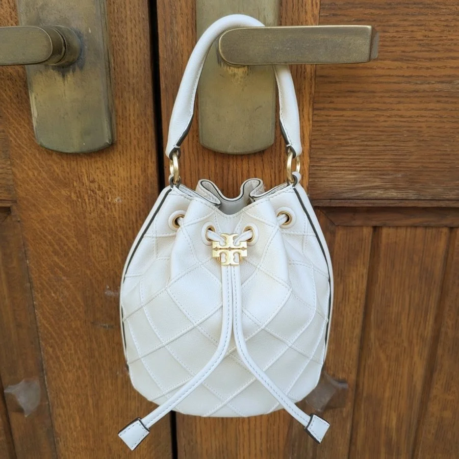 Don&rsquo;t miss out on this gorgeous Tory Burch Fleming soft leather bucket bag! Available at @greenestreetprinceton🤍

$225.95
Comes with long chain/shoulder strap

Email us for inquiries! 
📧princeton@greenestreet.com