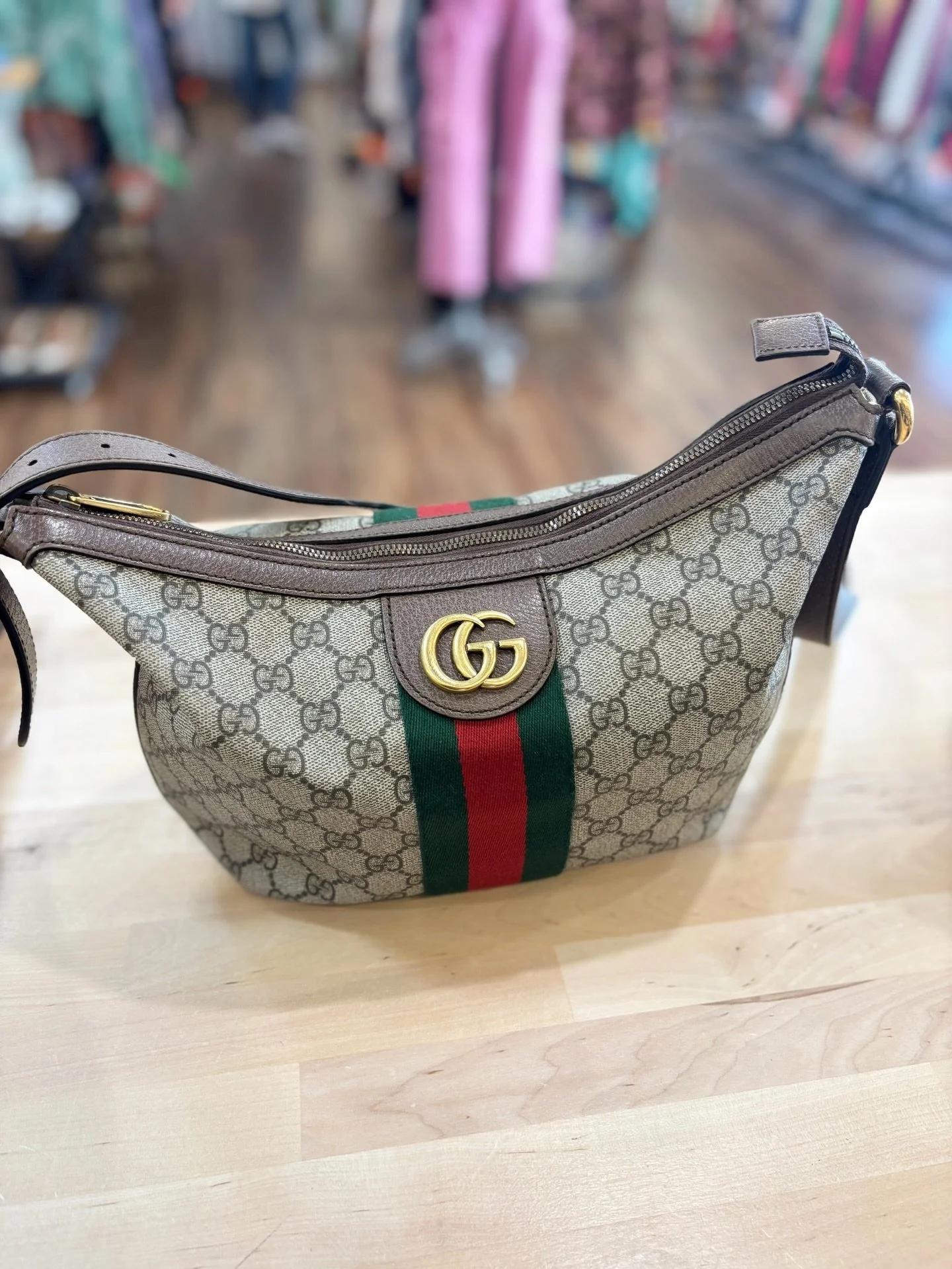 Just in at @greenestreetsouthstreet🌟

GG medium Ophidia bag 
$1,110.95
✅Authenticated via Entrupy 

Email us for inquiries!
📧Southstreet@greenestreet.com