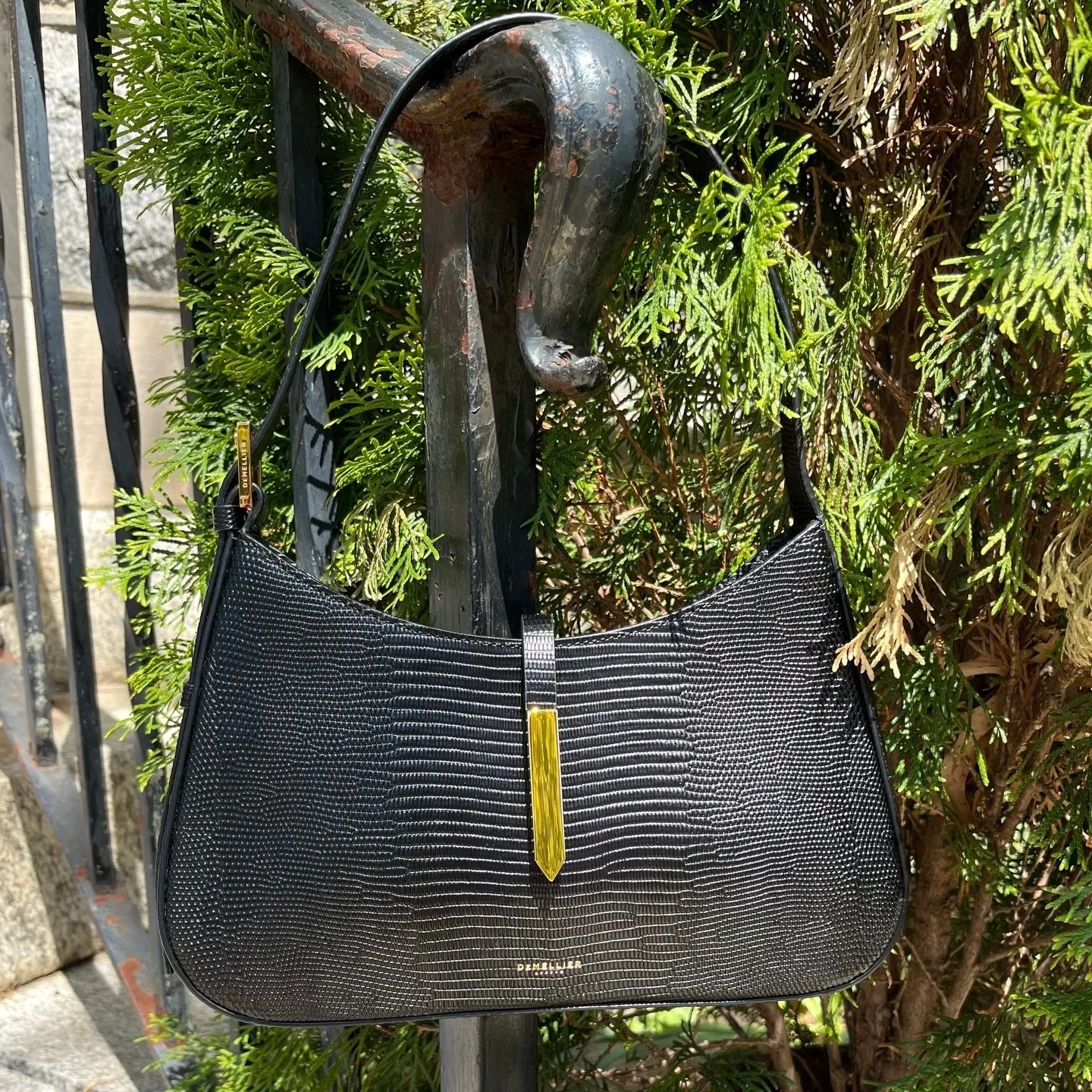 This gorgeous Demillier small Tokyo bag just arrived at @greenestreetprinceton🖤

$200.95

Email us for inquiries!
📧princeton@greenestreet.com