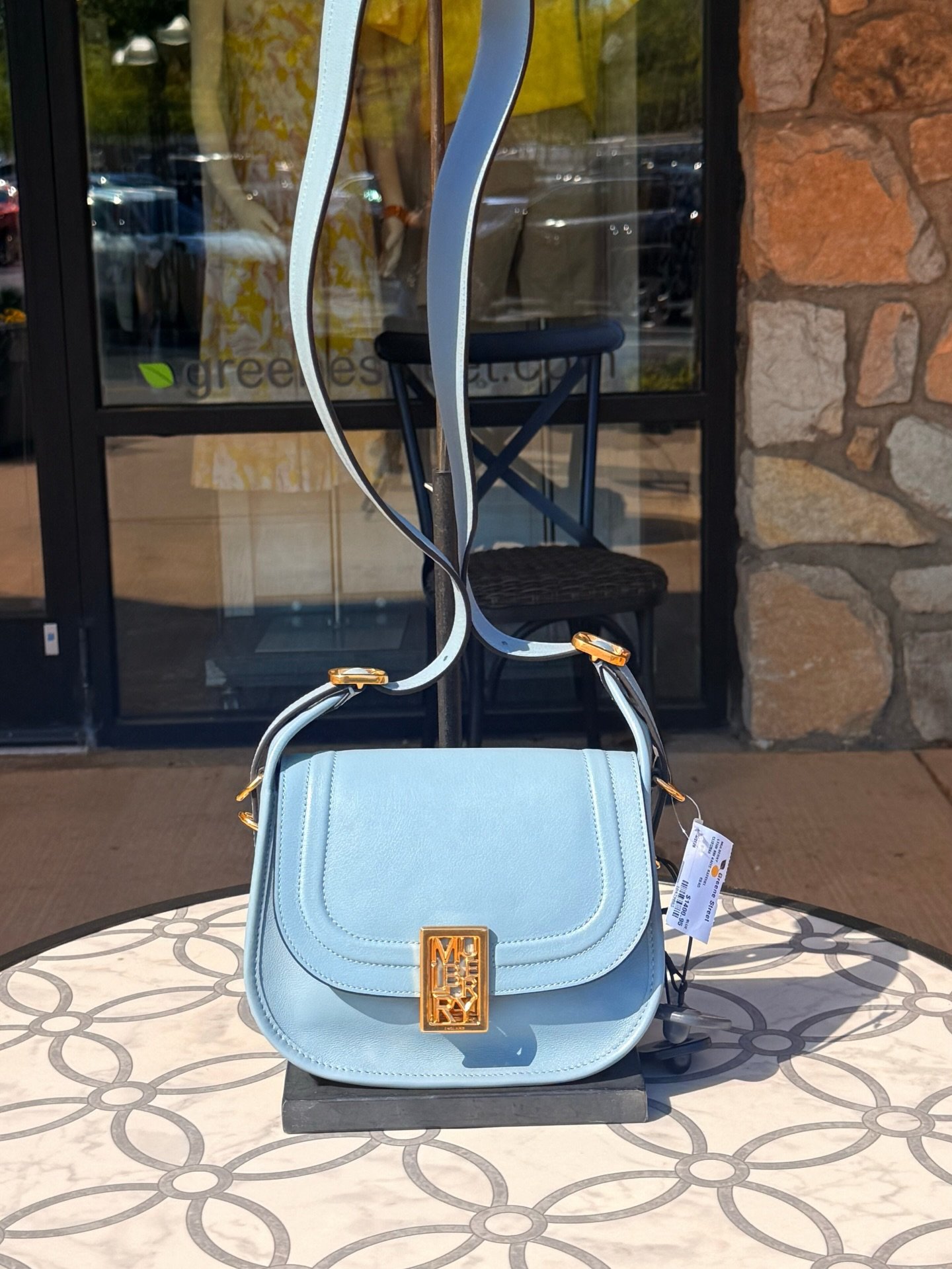 Our current obsession = this stunning Mulberry small Sadie Satchel!😍💙 Available at @greenestreetgateway✨

 $1,400.95

Email us for inquiries!
📧gateway@greenestreet.com