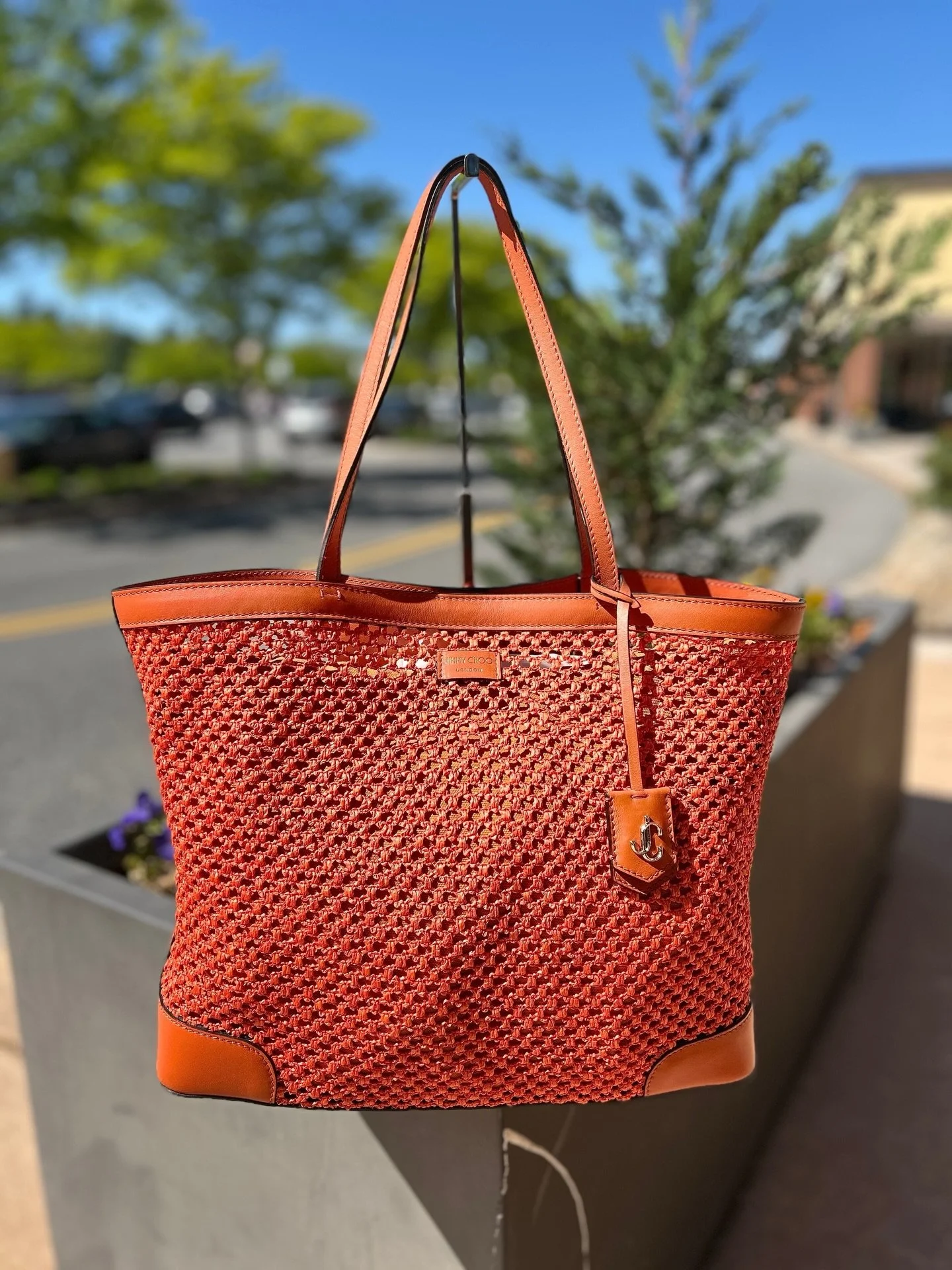 The cutest Summer bag just hit the sales floor at @greenestreetgateway🍊

Jimmy Choo
$380.95

Email us for inquiries!
📧gateway@greenestreet.com