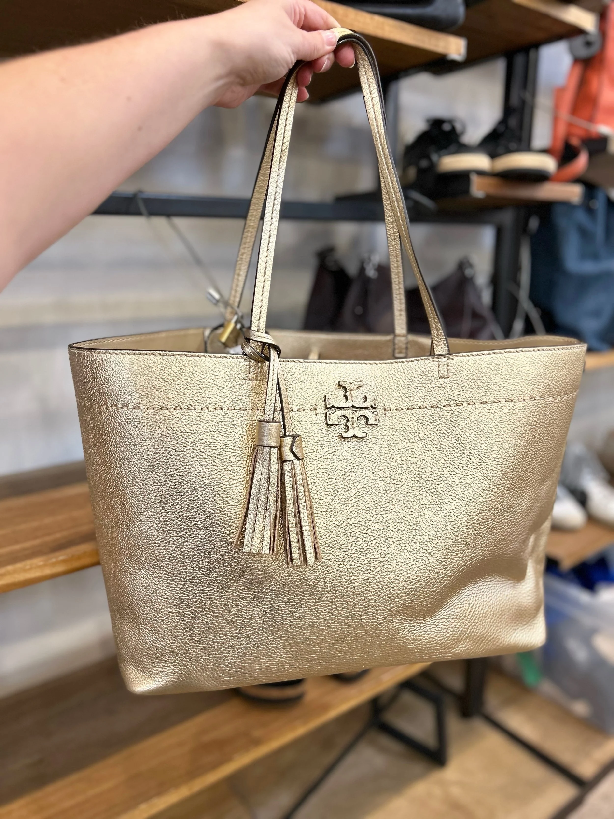 Make this gorgeous gold Tory Burch tote bag your new go-to bag! Available at @greenestreetgateway

$200.95

Email us for inquiries!
📧gateway@greenestreet.com