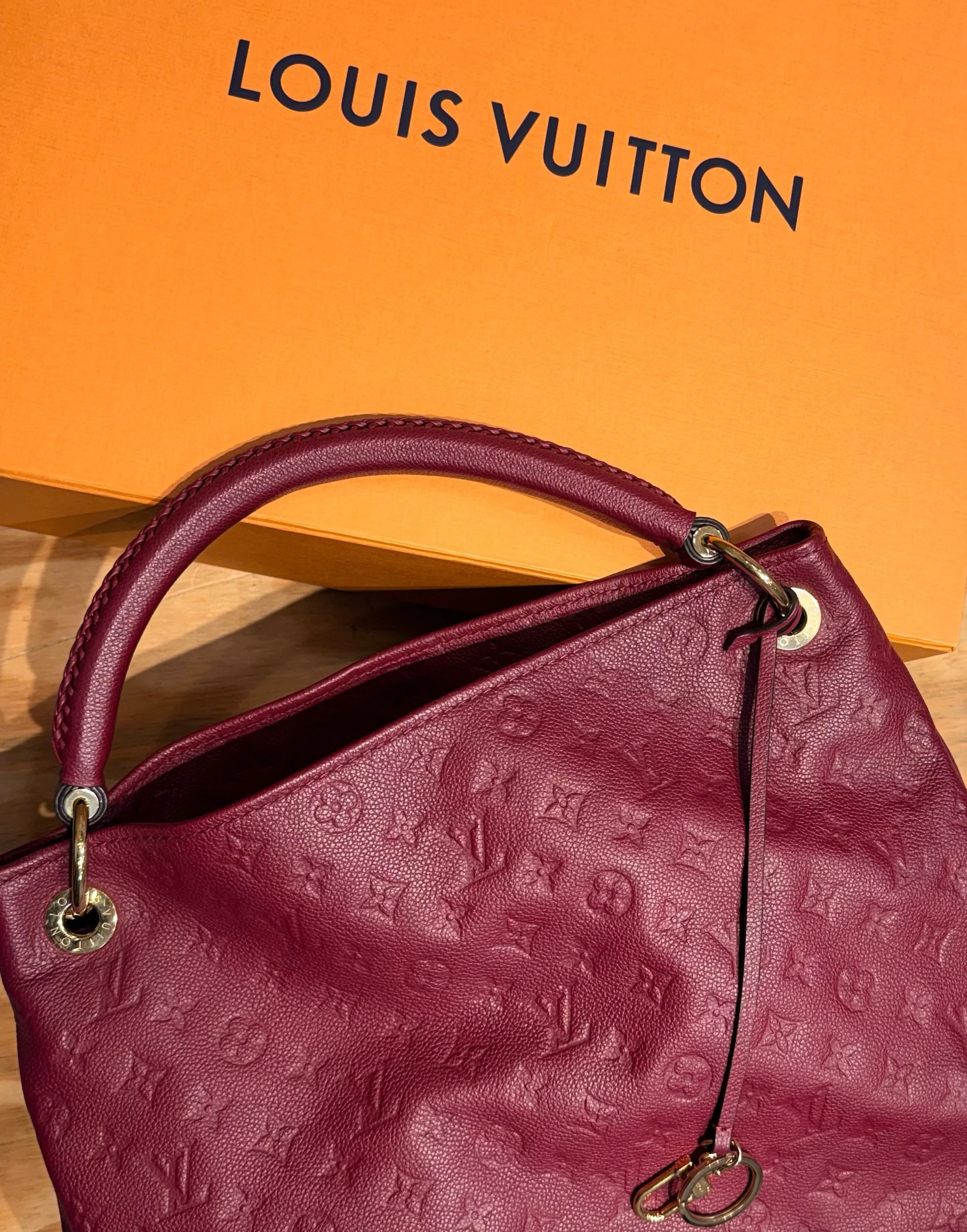 Designer drop at @greenestreetchestnuthill!‼️ So many amazing new arrivals, including this LV Artsy bag!😍 

$2,300.95
✅Authenticated via Entrupy

Call or email us for inquiries!
📞267-331-3382
📧chestnuthill@greenestreet.com