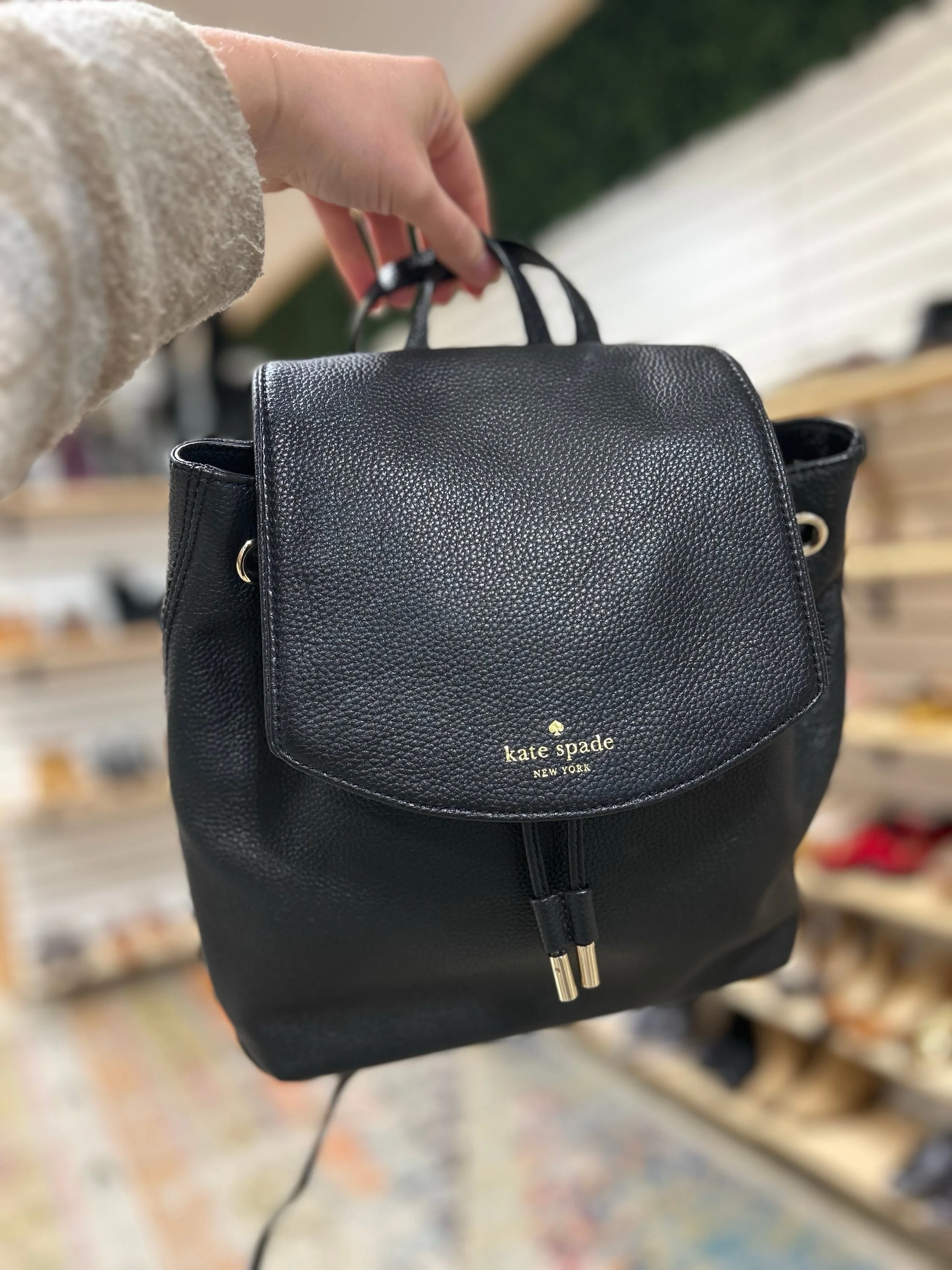 Kate Spade✨ New in at @greenestreetexton

$55.95

Email us for inquiries!
📧fairfield@greenestreet.com