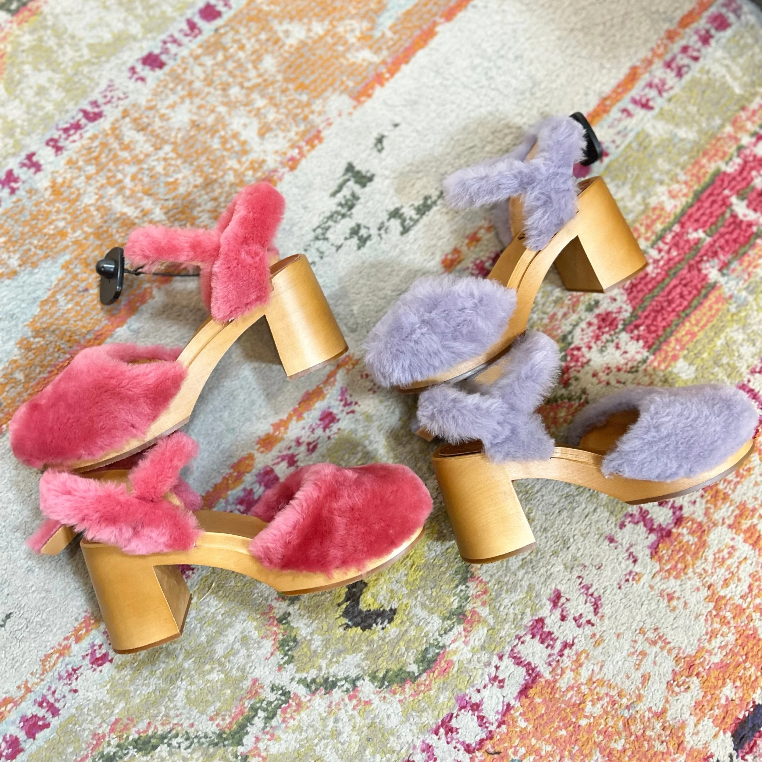 Fuzzy new Sweedish Hasbeens in at @greenestreetgateway!💫

&bull; pink fuzzy sandals Size 39 $35.95
&bull; purple fuzzy sandals Size 38 $35.95

Call or email us for inquiries!
📞484-367-5012
gateway@greenestreet.com