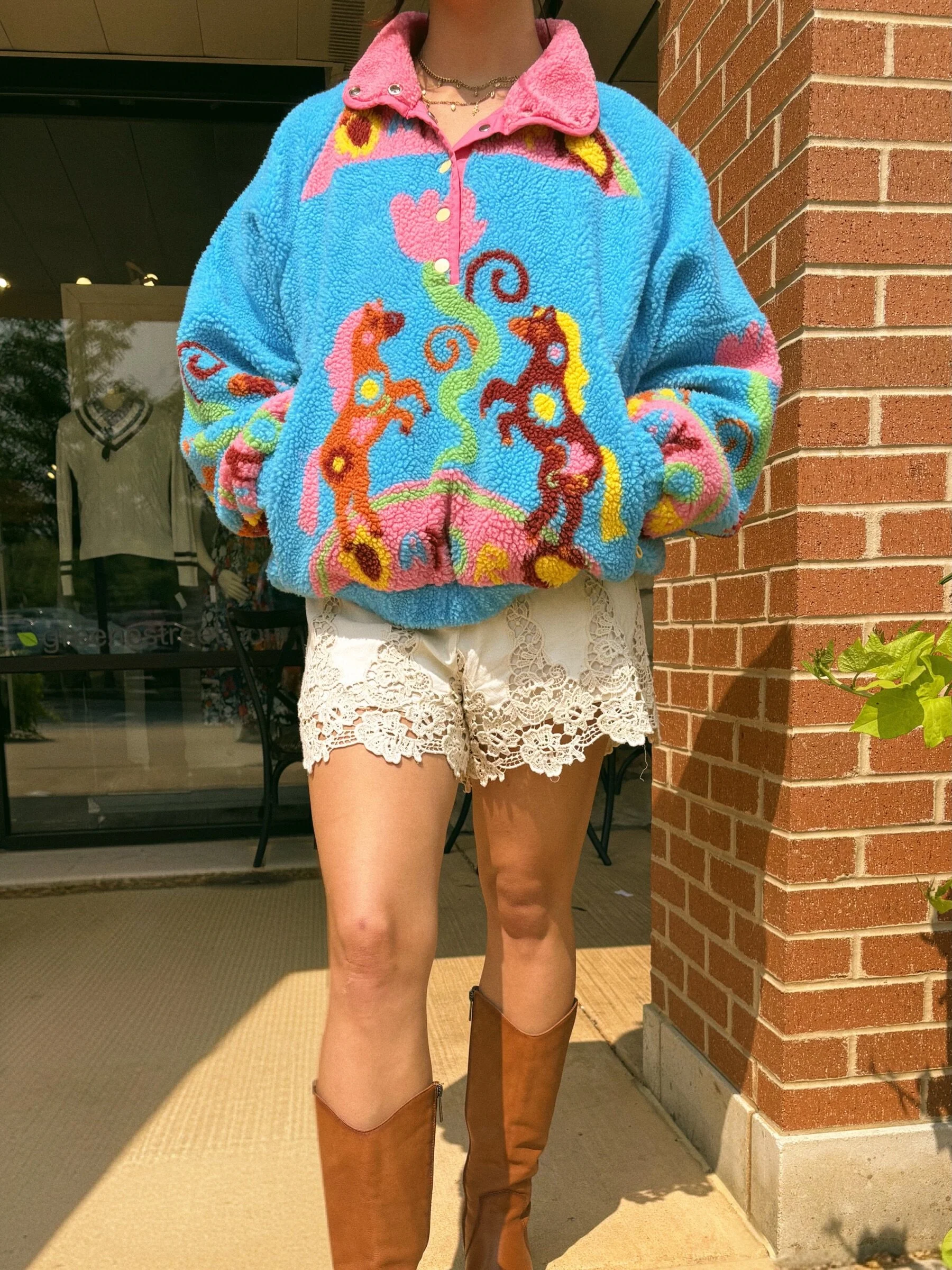 New Fall arrivals are making their way to the sales floors!! Scoop up this Celia B fleece, available at @greenestreetgateway

NWTs 
Size XS $220.95

Call or email us for inquiries!
📞484-367-5012
📧gateway@greenestreet.com
