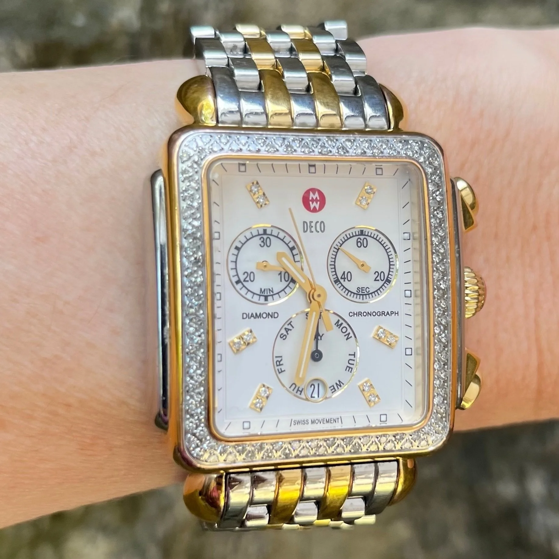 Just in at @greenestreetprinceton, this STUNNING Michele watch!✨

Michele deco two-tone Chronograph Diamond Watch
$1,100.95

Call or email us for inquiries!
📞609-904-3004
📧princeton@greenestreet.com