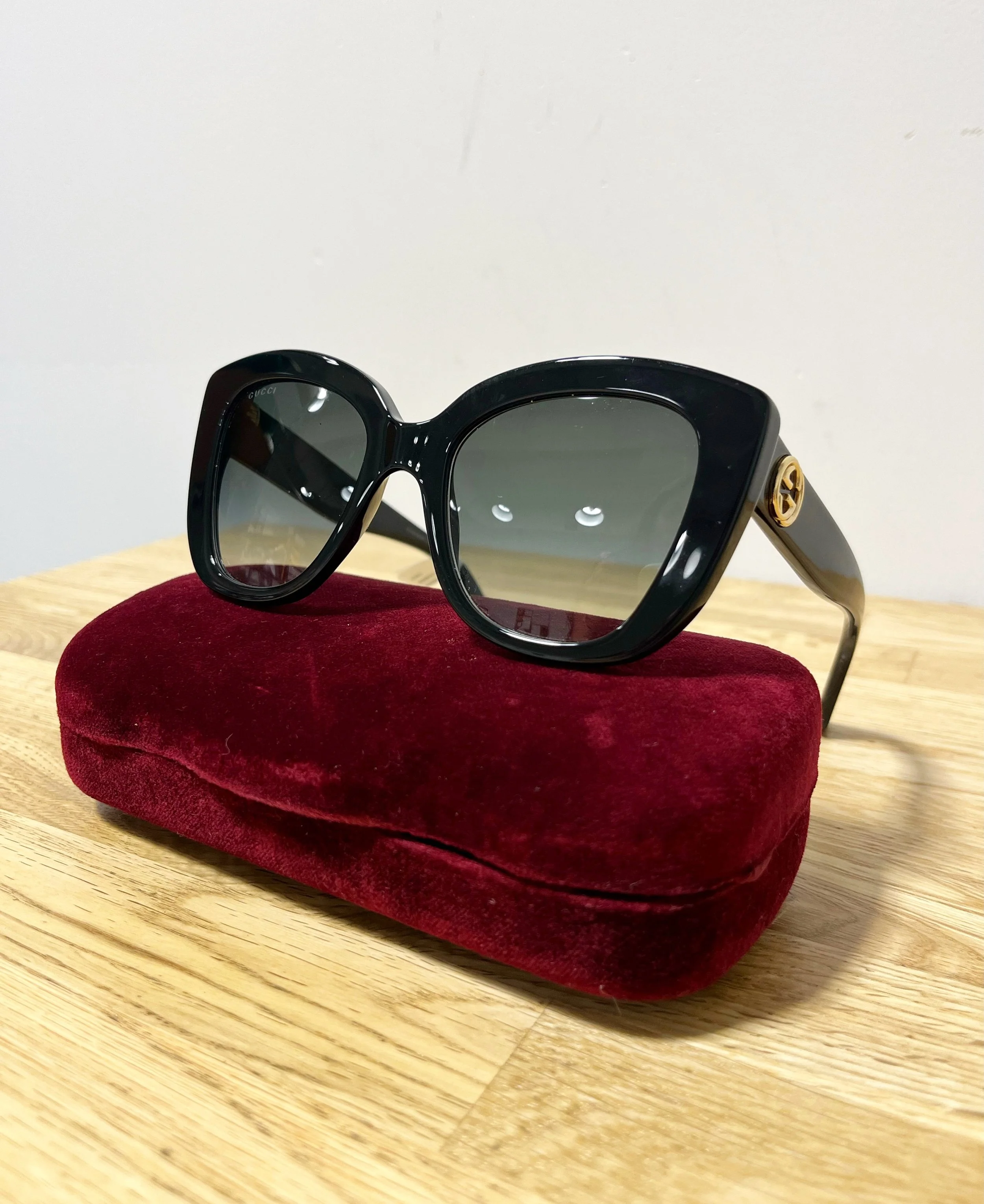 ✨Gucci✨ New in at @greenestretexton

$225.95

Call or email us for inquiries!
📞610-466-5713
📧fairfield@greenestreet.com