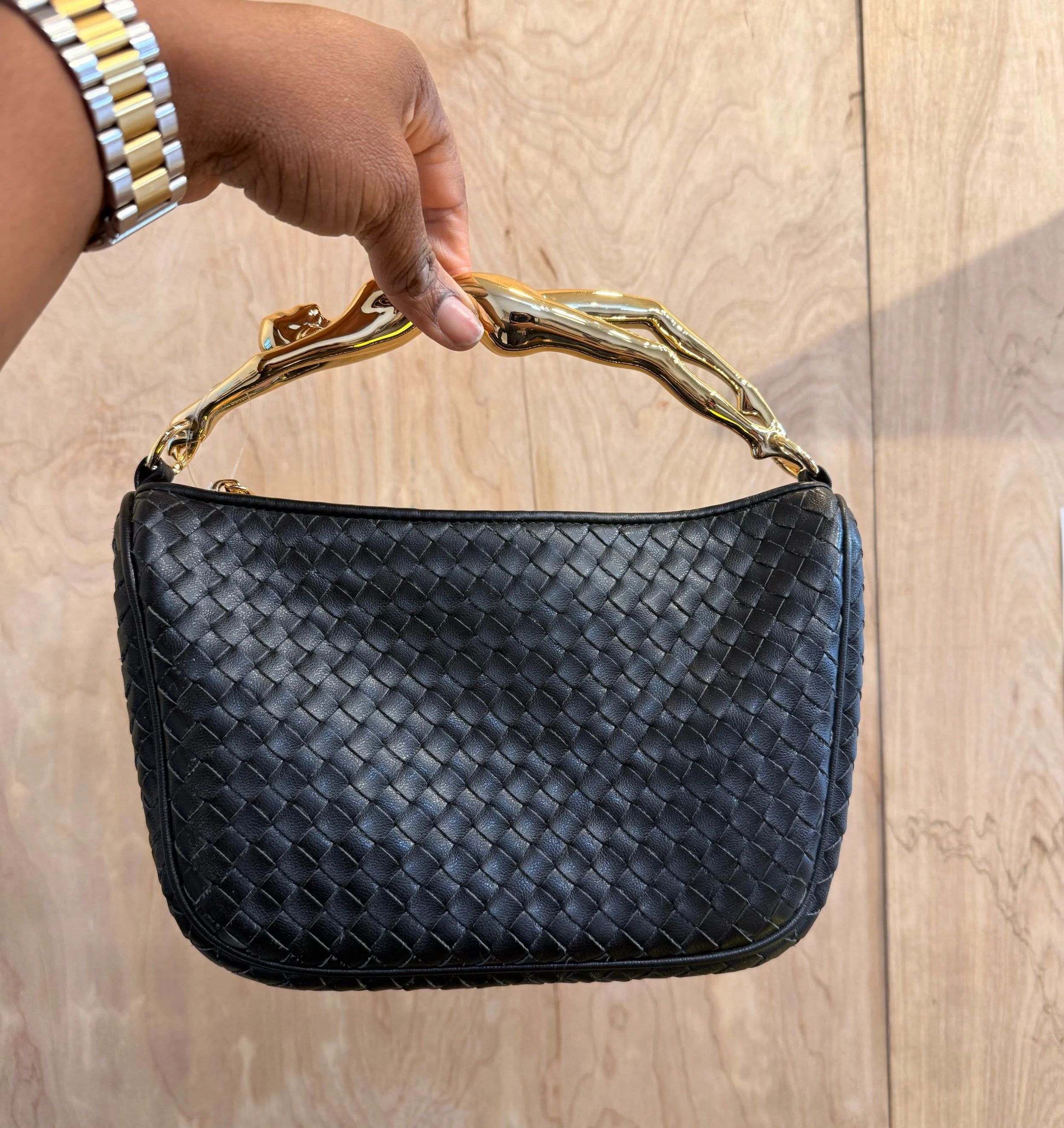 Pair this gorgeous little JW PEI woven bag! Available at @greenestreetchestnuthill 🖤

$41.95

Call or email us for inquiries!
📞267-331-3382
📧chestnuthill@greenestreet.com