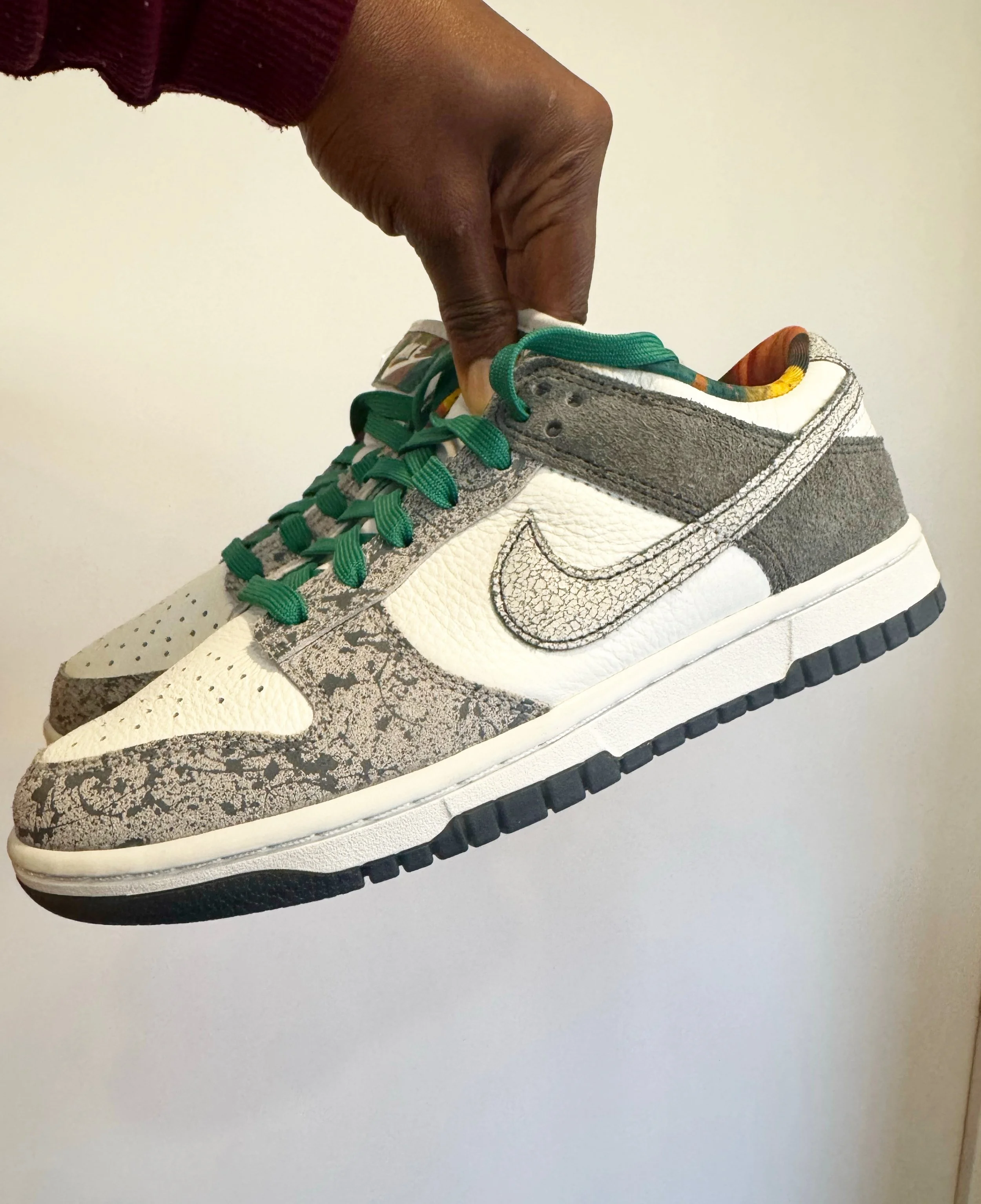 New Nike find from @greenestreetsouthstreet👟👟

Women&rsquo;s Size 7, $200.95

Call or email us for inquiries!
📞215-703-7478
📧southstreet@greenestreet.com